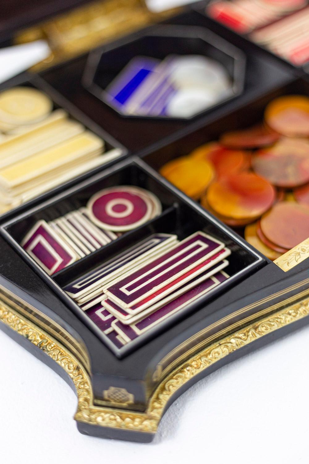 Scatola da gioco in Wood e ottone lucido, periodo Napoleone III in vendita 1