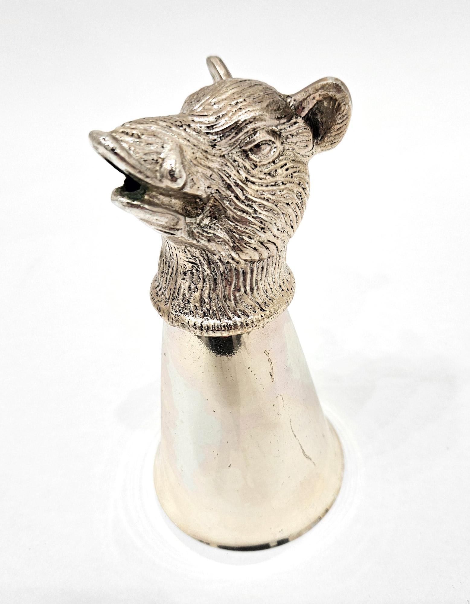 Caza Gucci Att. Juego de copas estribo con bandeja de plata c. 1970 en venta 3