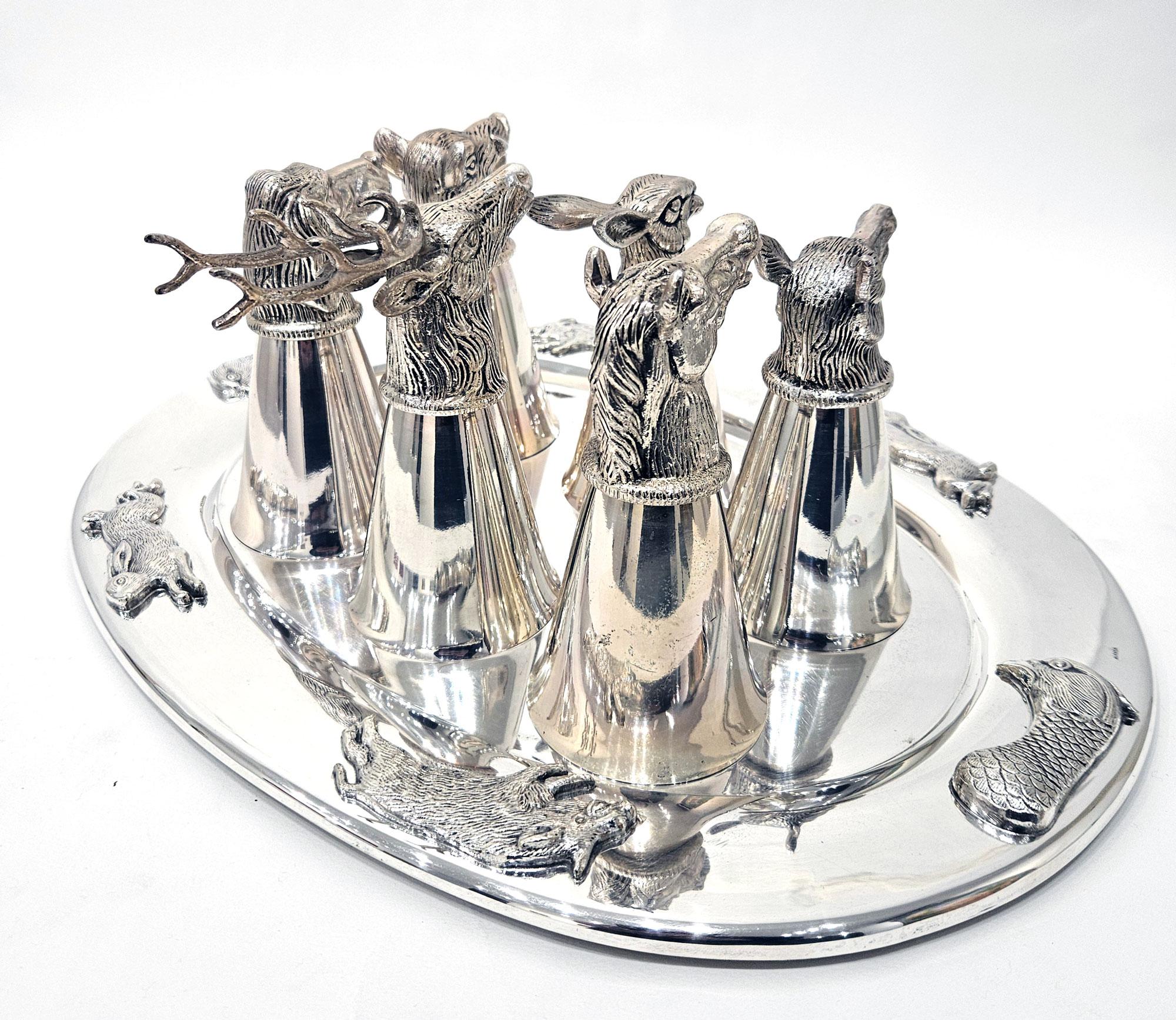 Caza Gucci Att. Juego de copas estribo con bandeja de plata c. 1970 en Bueno estado para la venta en London, GB