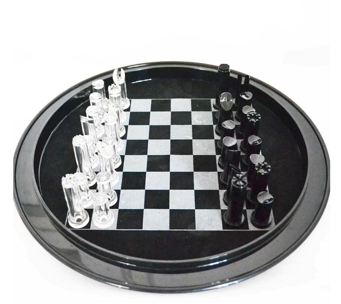 Game of Checkers produced by Rede Guzzini for Krizia, Design In Good Condition For Sale In Foggia, FG