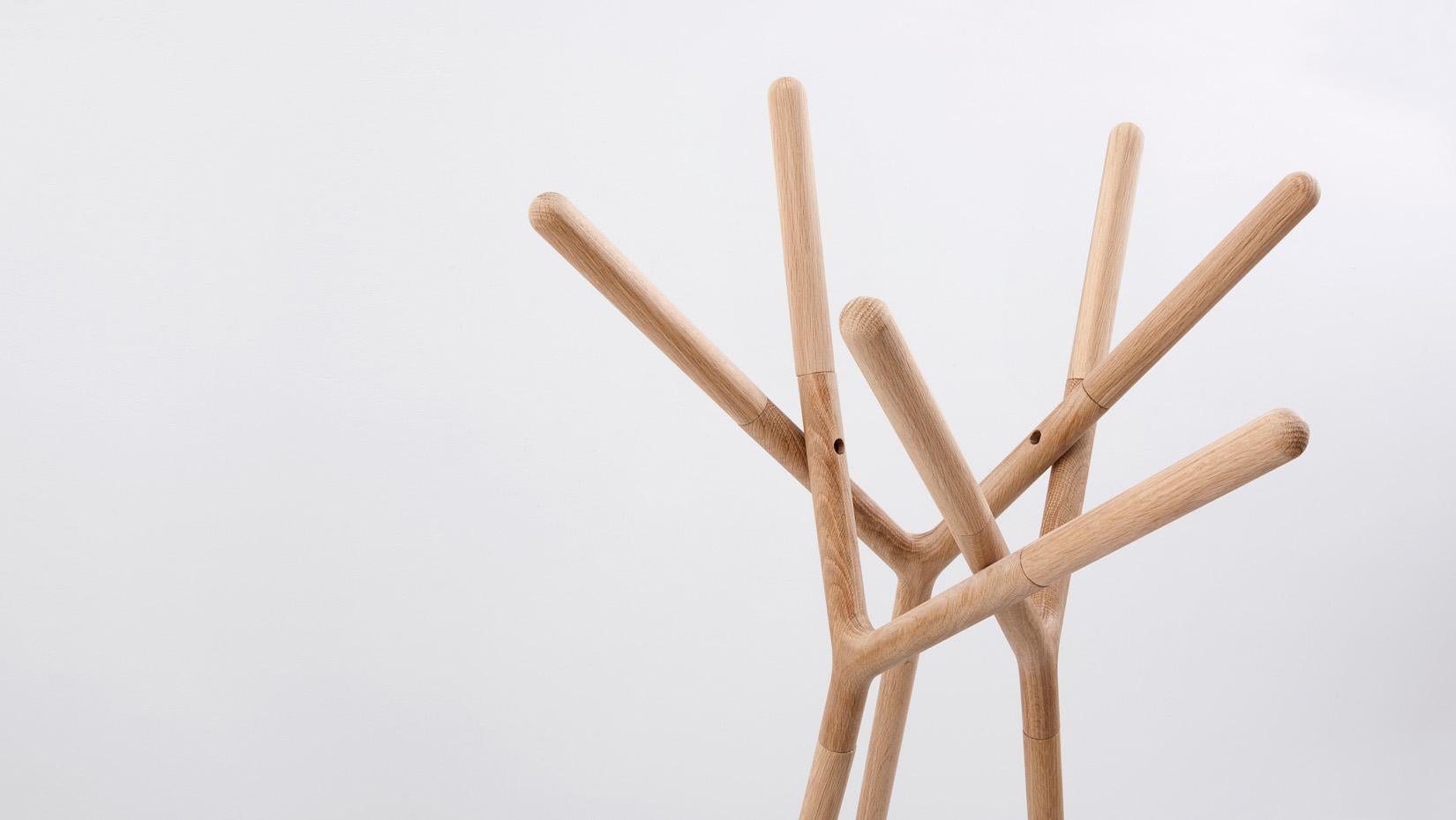 XXI secolo e contemporaneo Appendiabiti Game of Trust in legno di faggio di Yiannis Ghikas in vendita