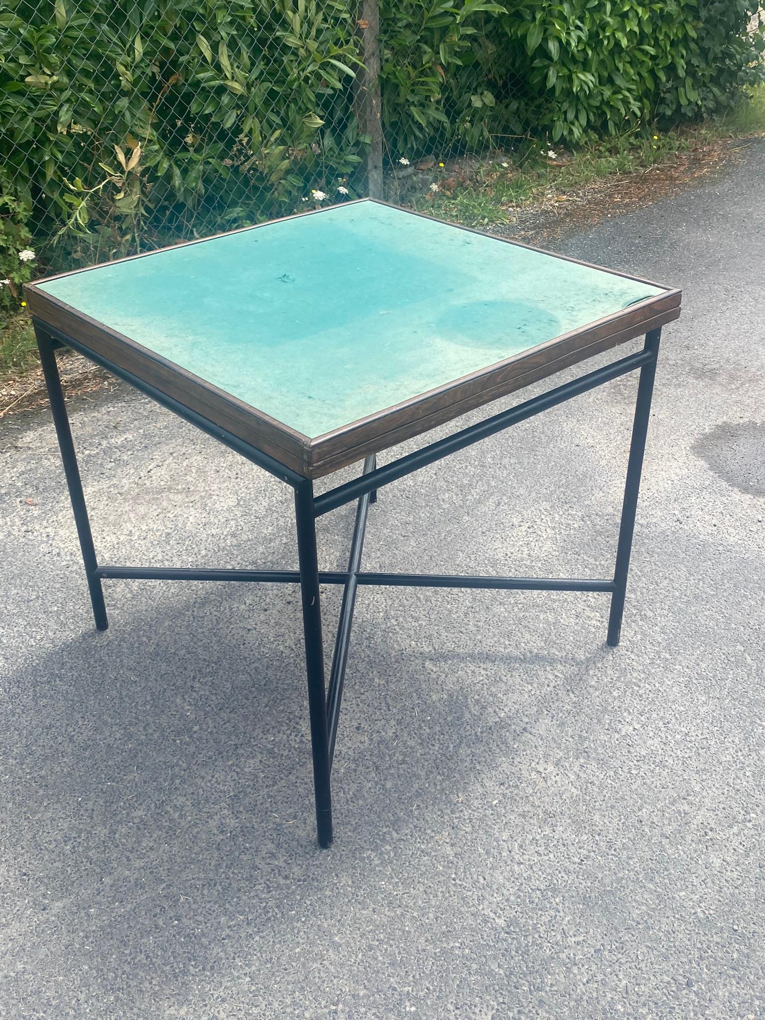Milieu du XXe siècle Table de jeu et table à système moderniste art déco circa 1930 base repeinte en vente