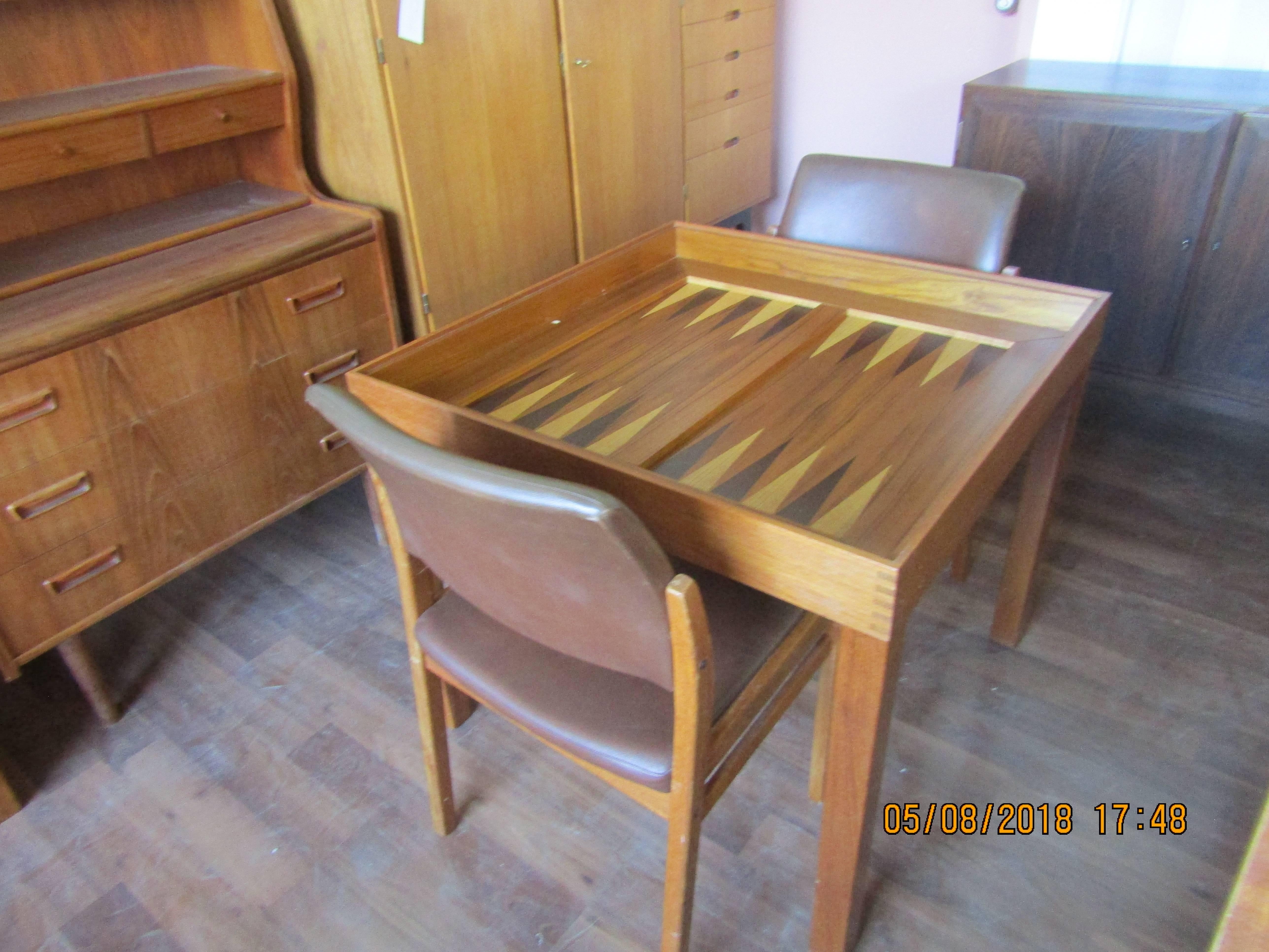Game Table in Teak by Skovby with Chess and Backgammon Boards In Excellent Condition In Ottawa, ON