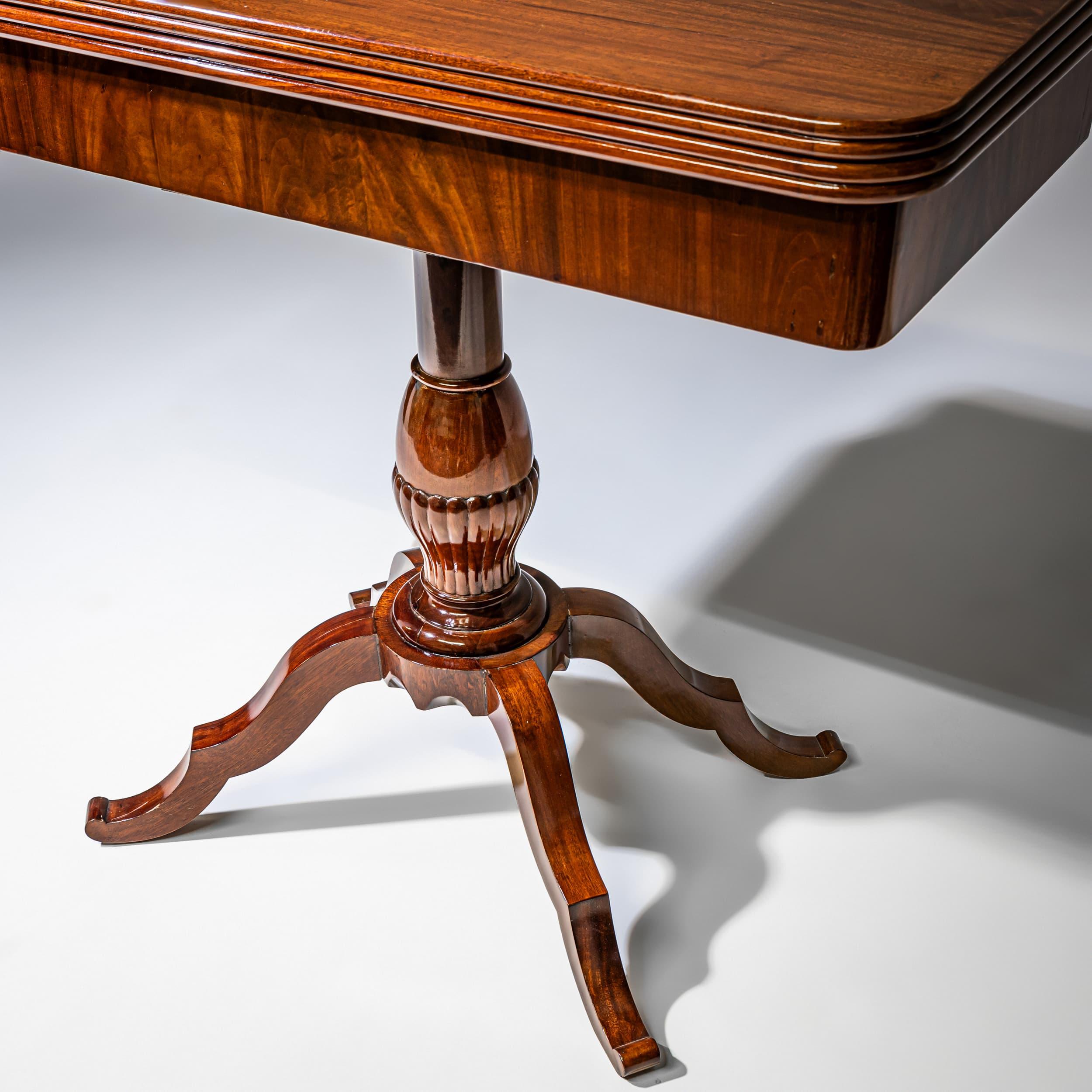 Metà XIX secolo Tavolo da gioco, tardo Biedermeier, Germania, 1840 circa in vendita