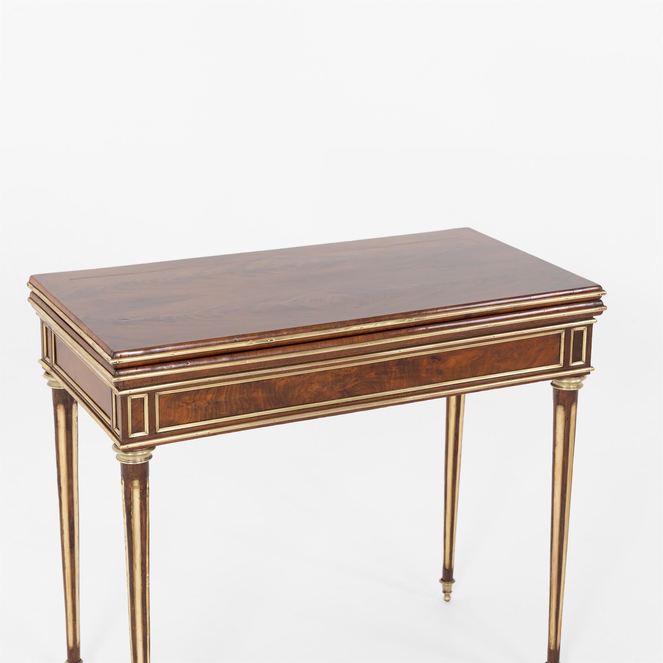 Game Table, Restauration Period, circa 1835 In Good Condition In Greding, DE