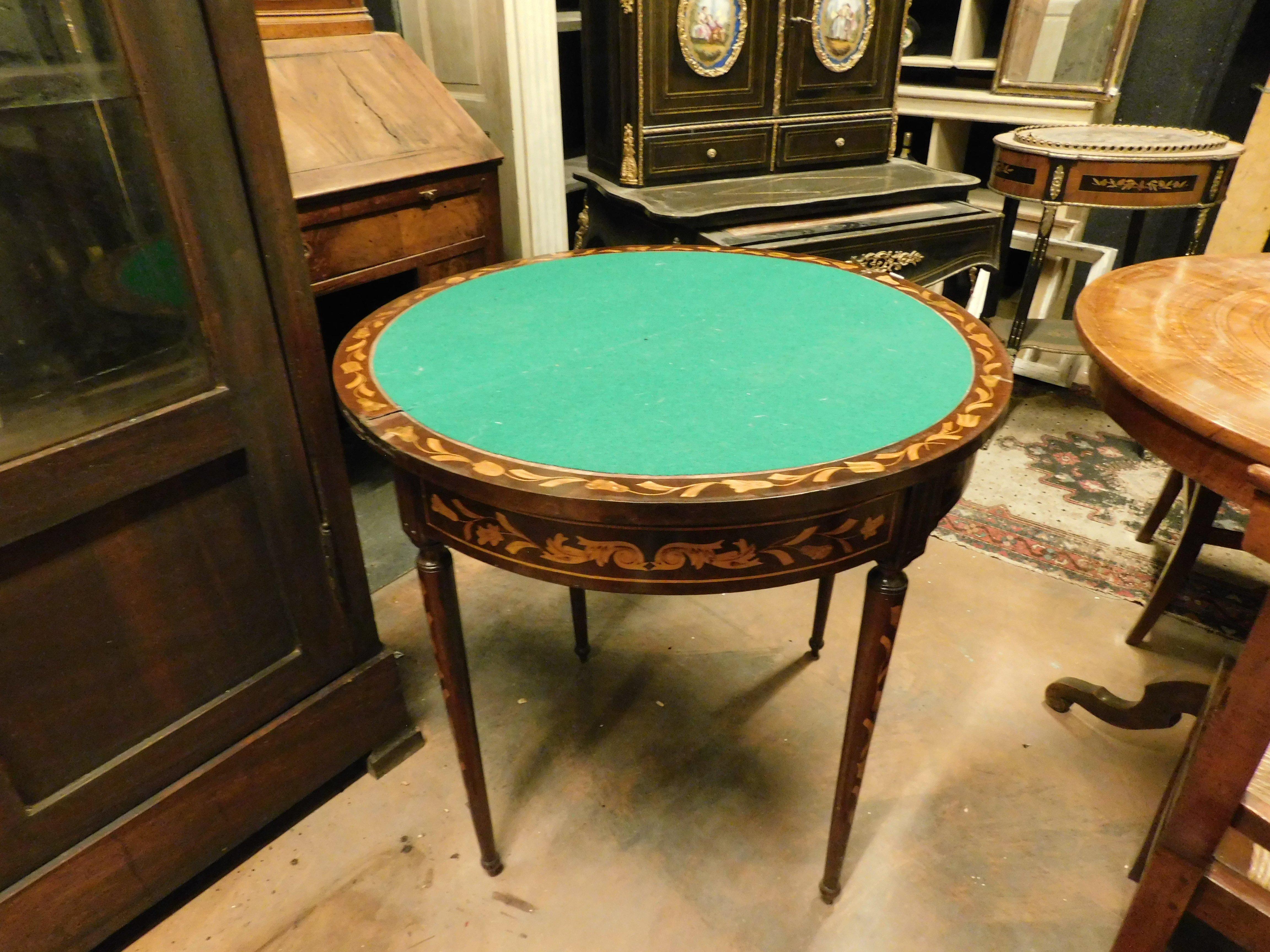 Game table that opens in the shape of a half moon, Holland 3