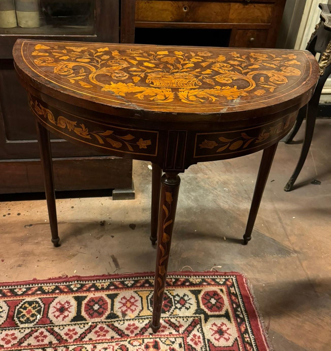 Dutch Game table that opens in the shape of a half moon, Holland