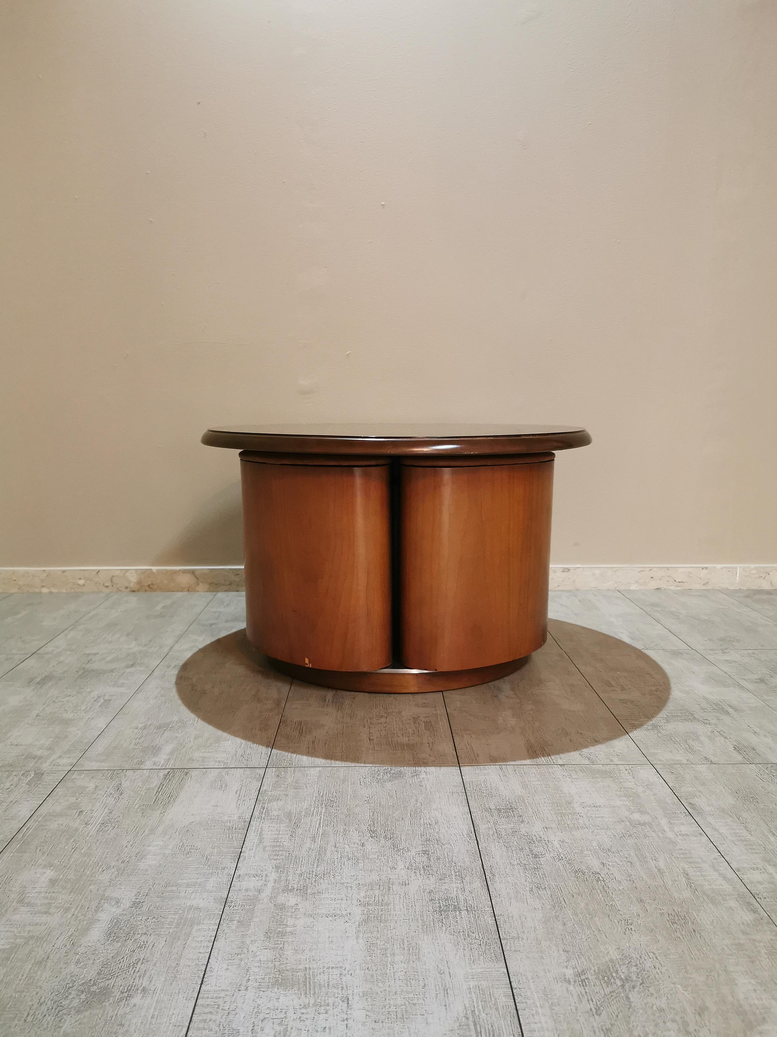 game table with stools