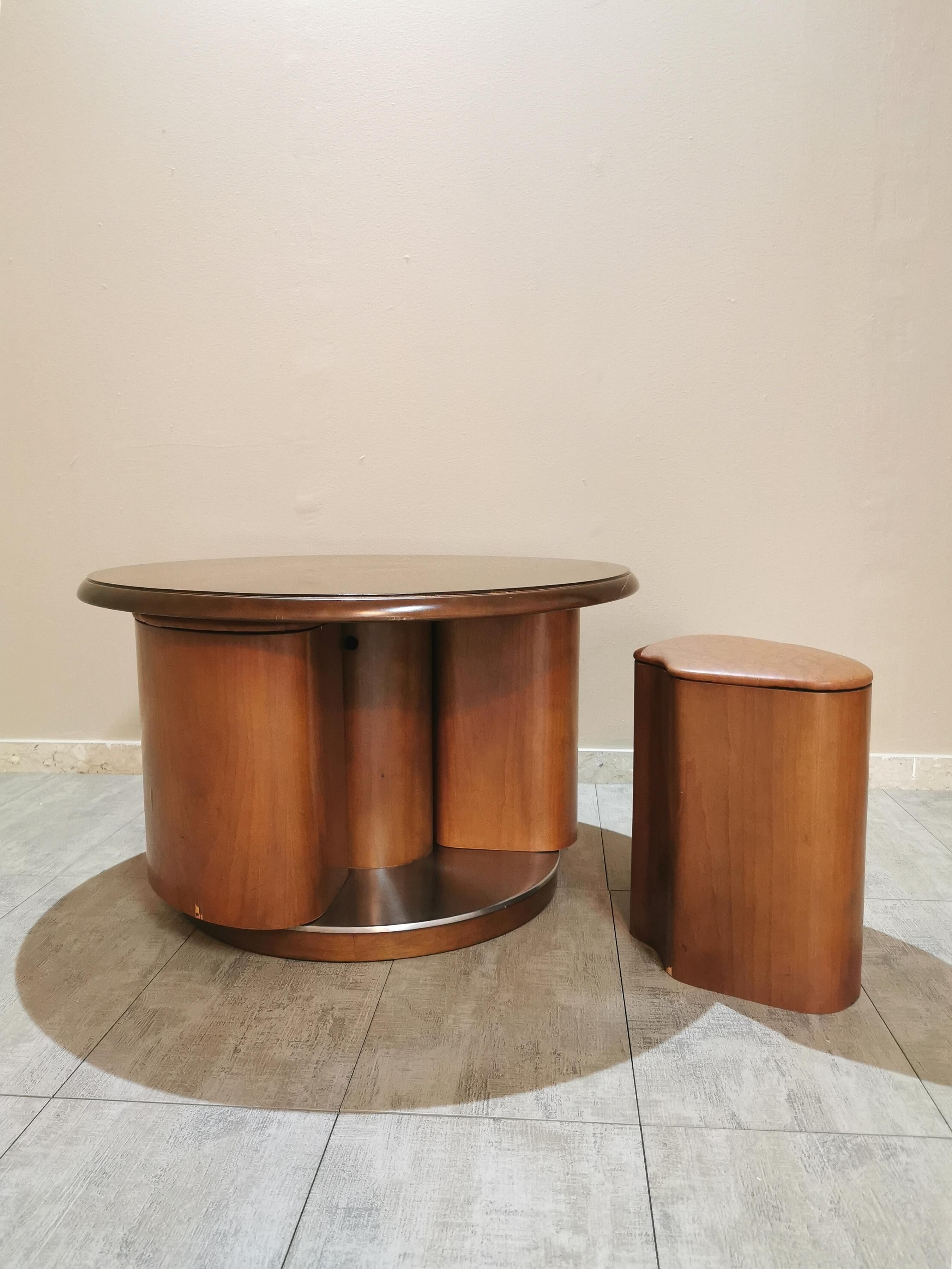 Late 20th Century Game Table 4 Stools Veneered Wood Round Brown Mid-Century Italy 1970s Set of 5