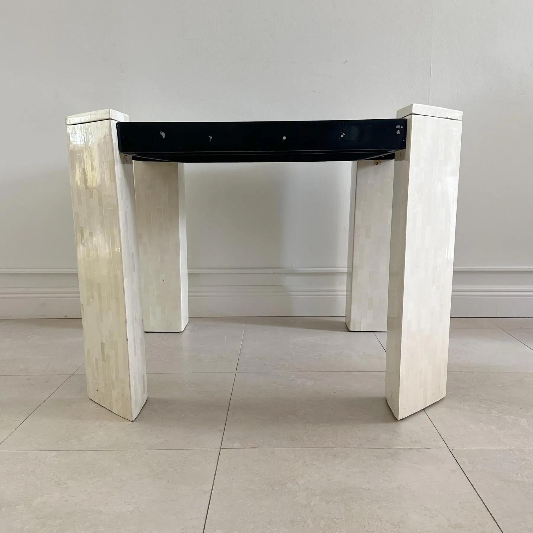 Mesa de juego con tablero de hueso teselado y nácar incrustado, años 80 en venta 2