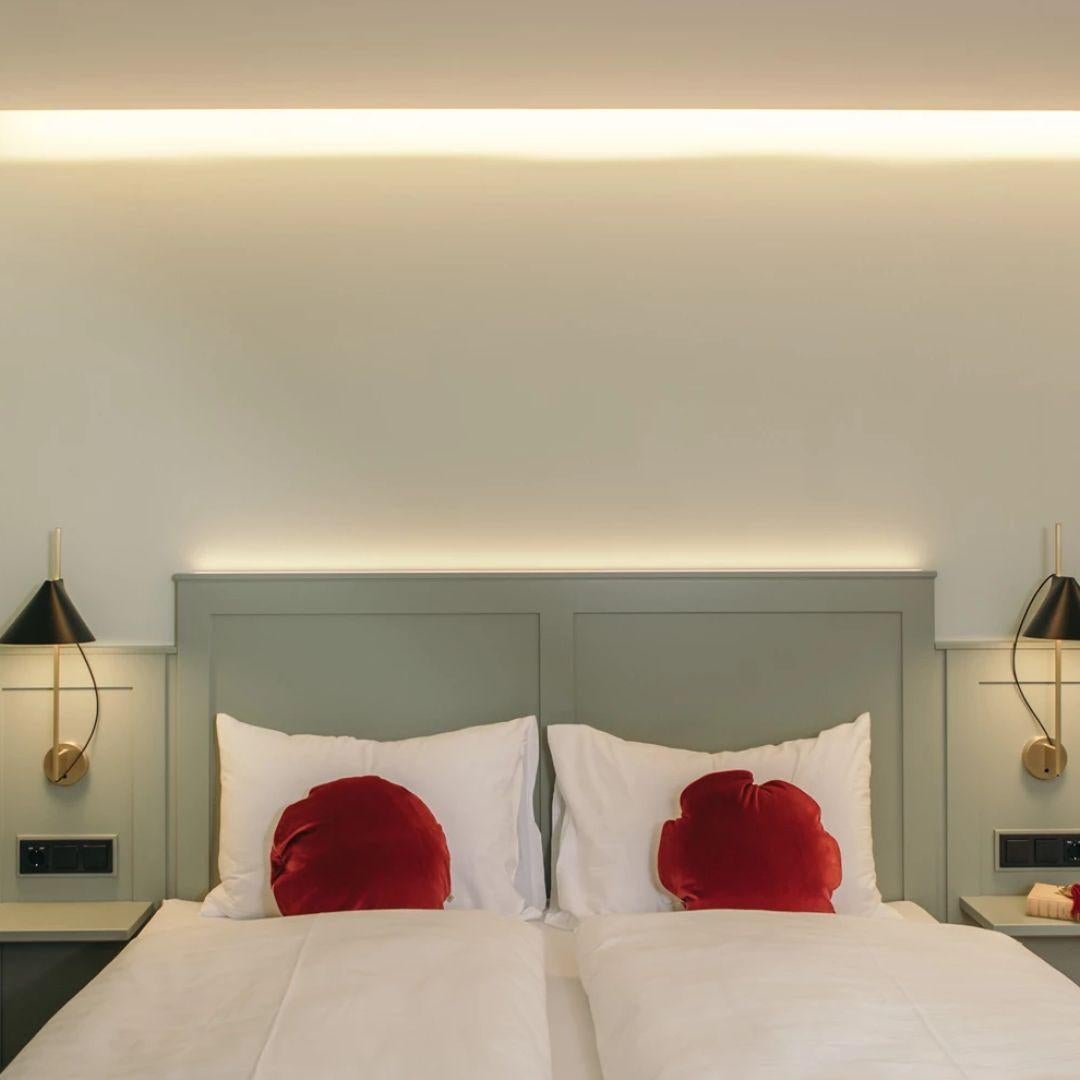 GamFratesi Black and Brass 'Yuh' Wall Light for Louis Poulsen

Designed in 2017 by the Danish-Italian duo Stine Gam and Enrico Fratesi, the 'Yuh' is inspired by the classic virtues of Danish Modernism, Poul Henningsen’s scientific approach to light,