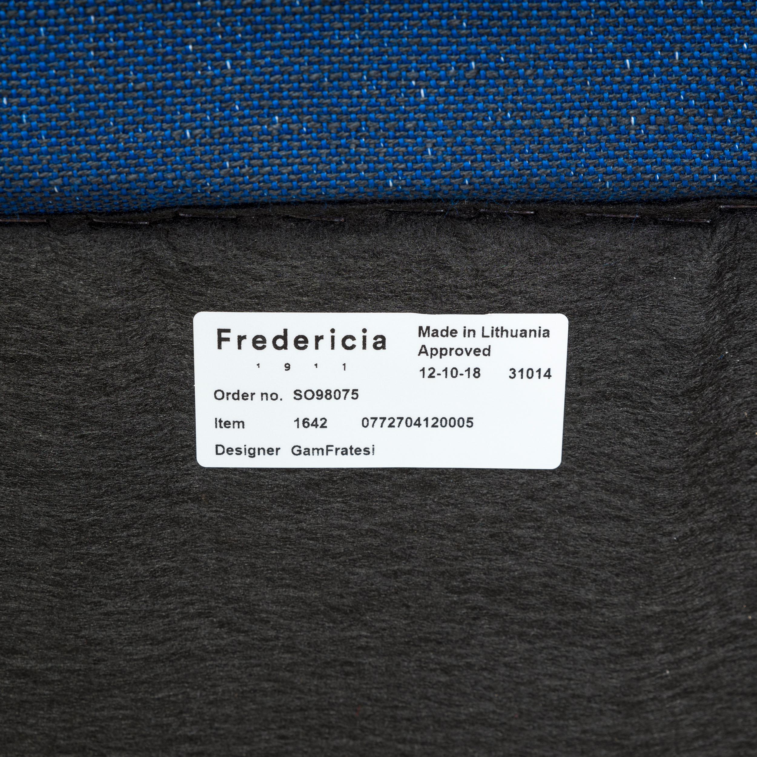 Fredericia by GamFratesi Two Tone Blue Fabric Haiku 2 Seater Sofa, 2018 For Sale 5