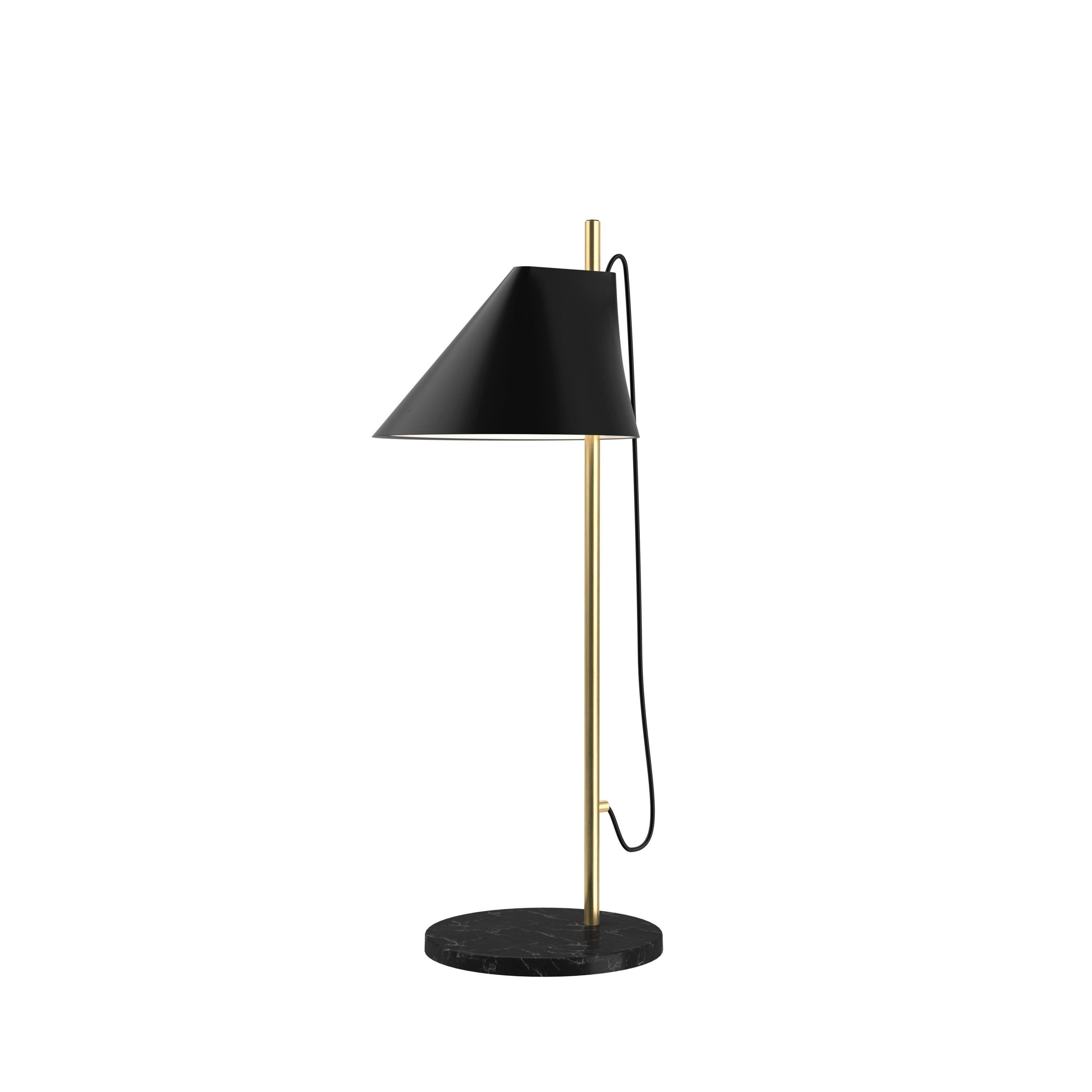 Scandinave moderne Lampe de bureau Yuh de Gamfratesi en laiton blanc et marbre pour Louis Poulsen en vente