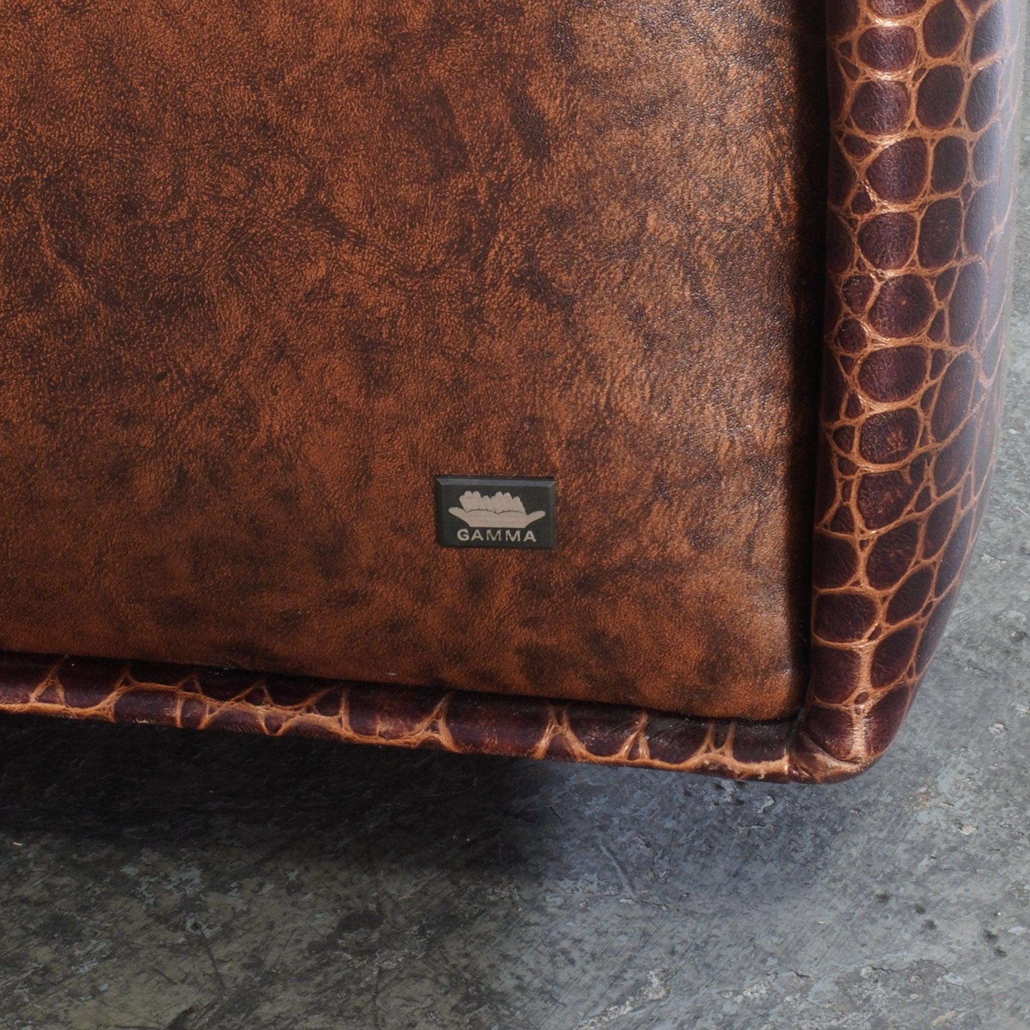 Moderne Canapé Kelly 2 Seater de Gamma Arredamenti en cuir de crocodile en vente
