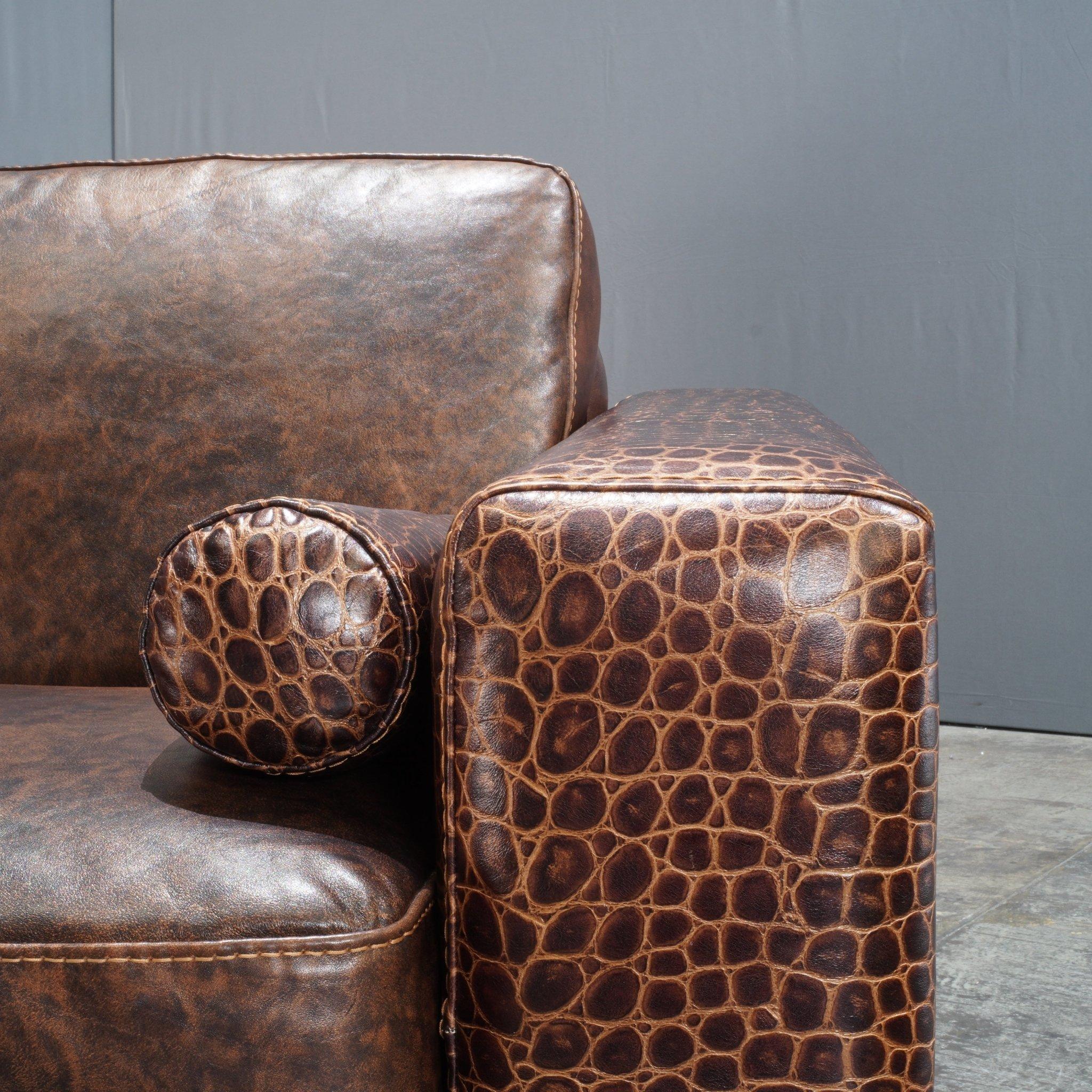 italien Canapé Kelly 2 Seater de Gamma Arredamenti en cuir de crocodile en vente