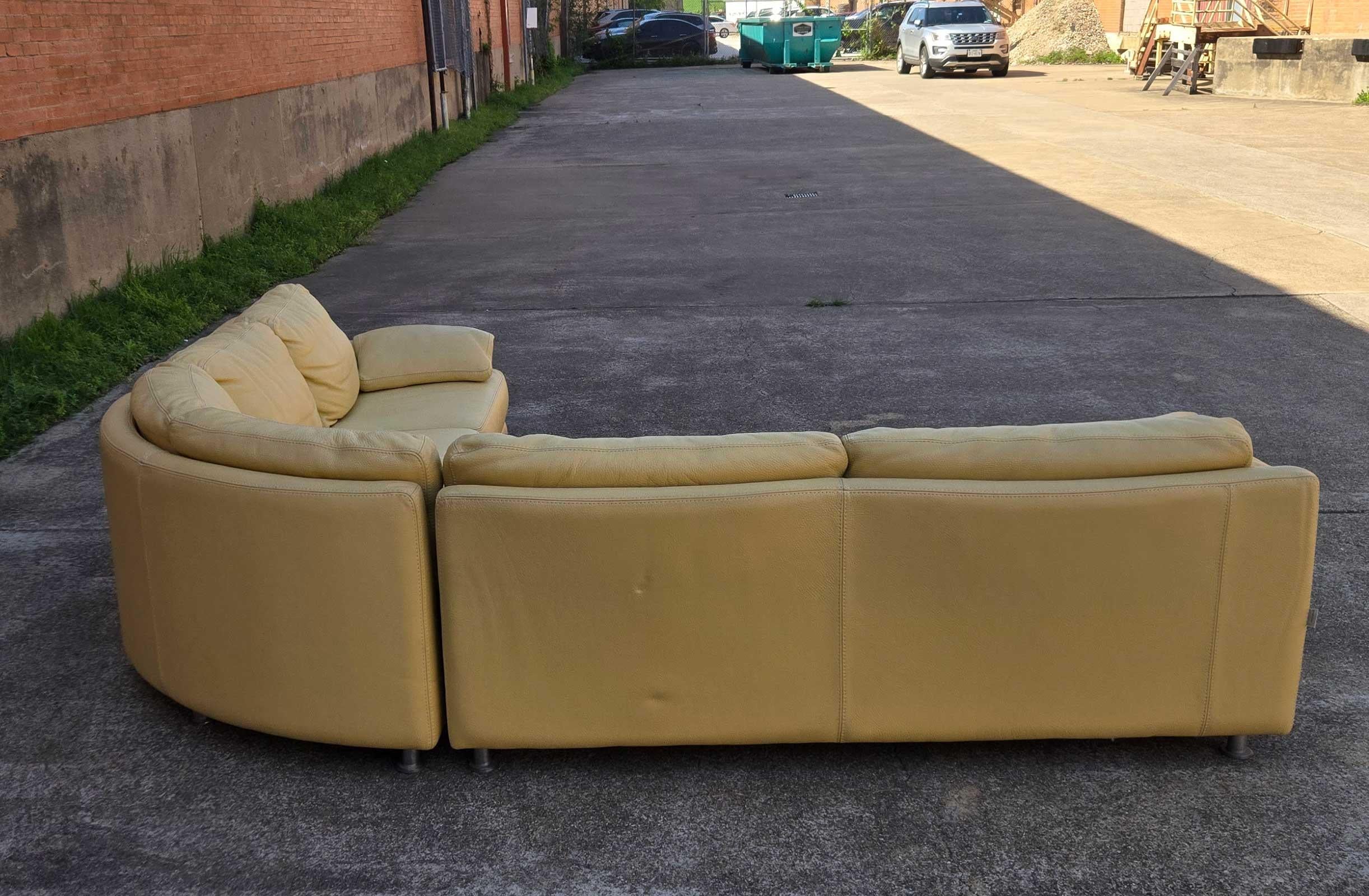 Contemporary Gamma Arredamenti Sectional Sofa in Leather