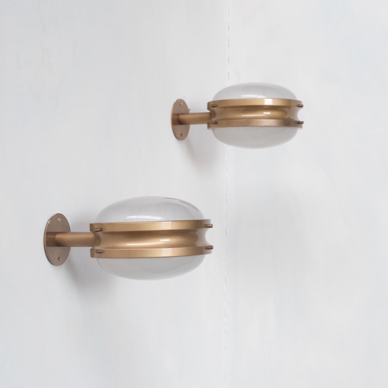 Metal 'Gamma' Mid-Century Italian Wall Lights by Sergio Mazza for Artemide For Sale