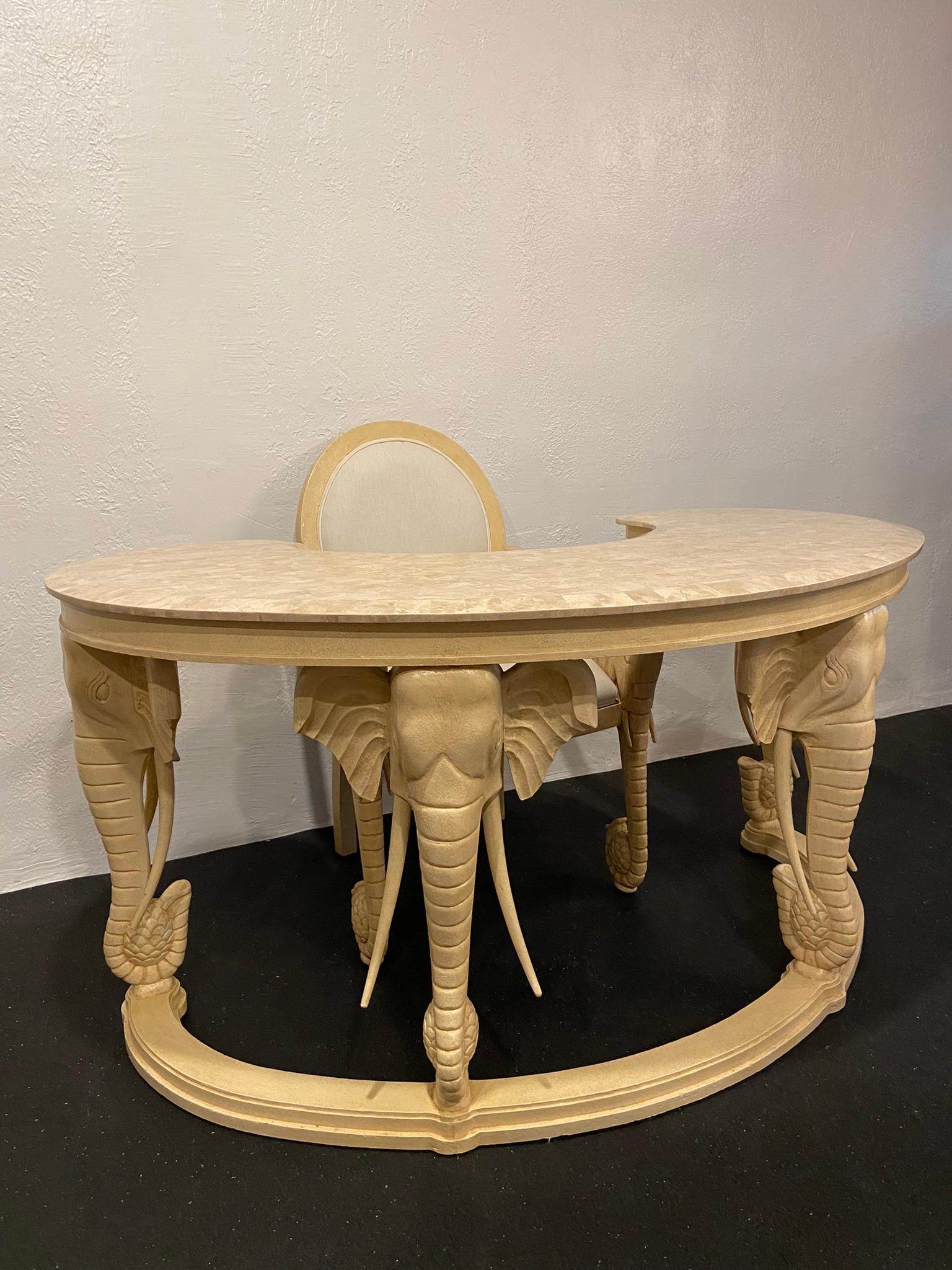 geschnitzter Elefanten-Schreibtisch und Stuhl im Stoll-Stil mit Steinplatte im Angebot 3