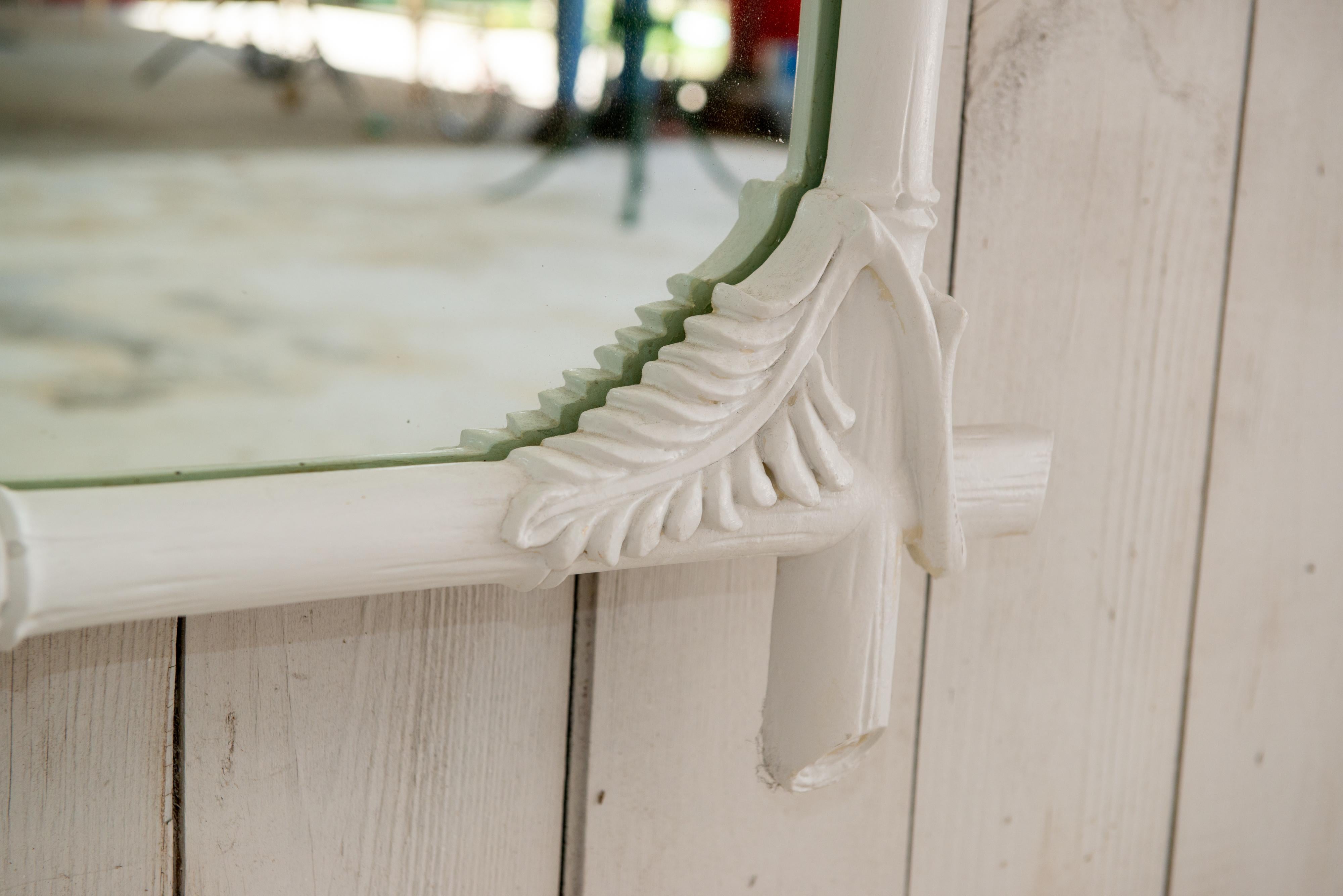Gampel-Stoll Miroir en faux bambou blanc en vente 1