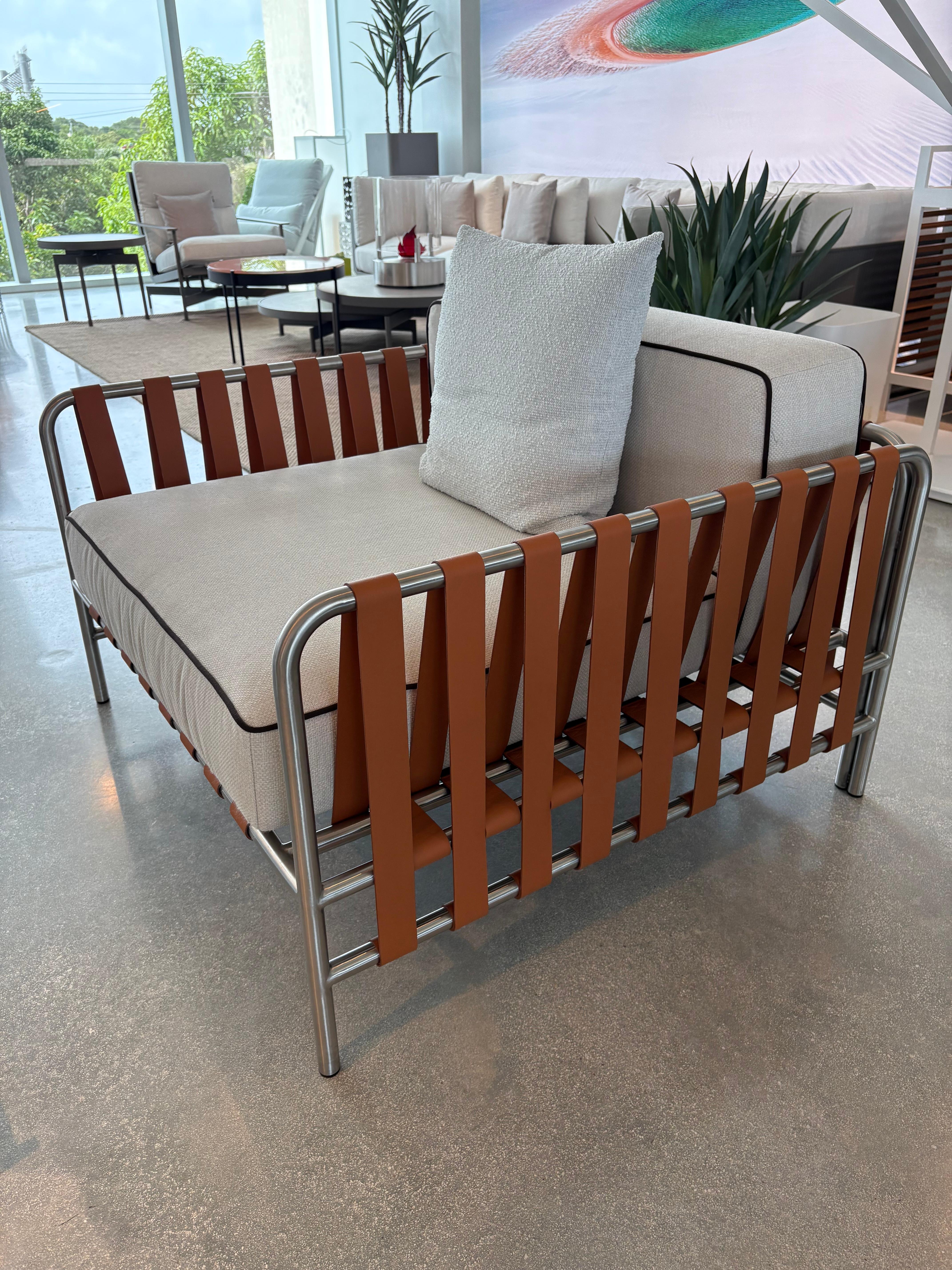 Gandia Blasco Onsen Lounge Chair In New Condition For Sale In Miami, FL