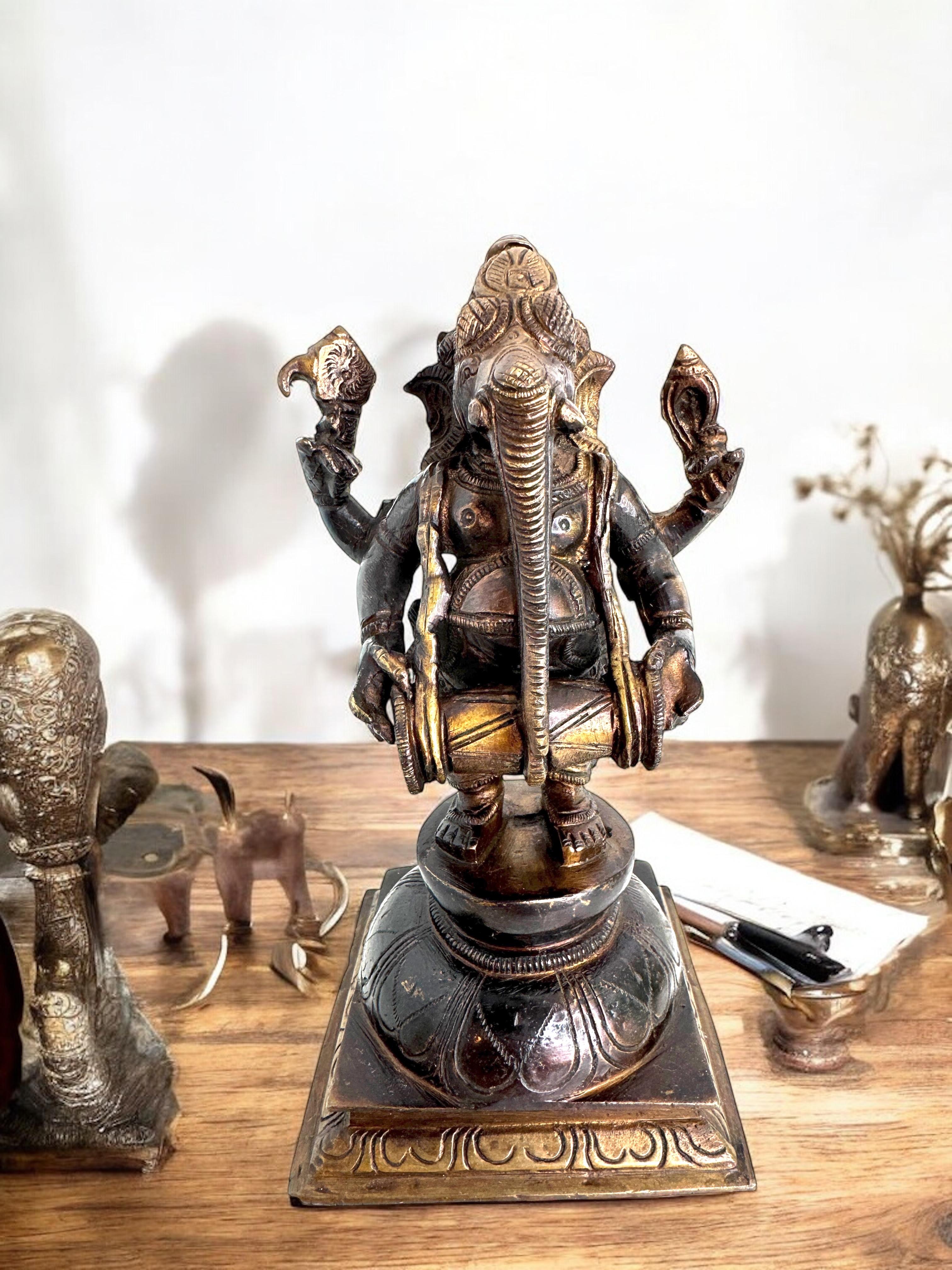 Scultura in bronzo Ganesha Statua Vintage 1960, India in vendita 3