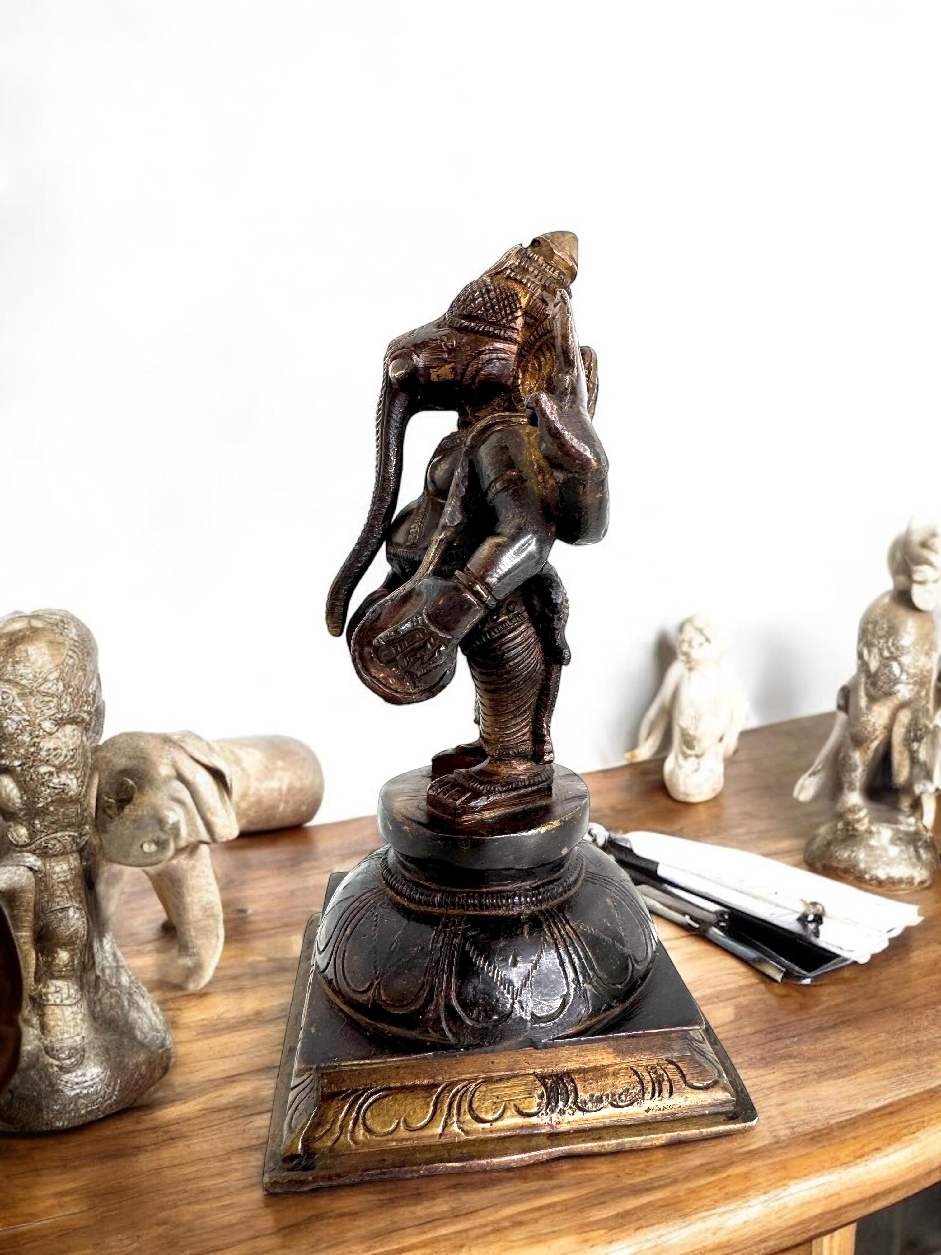Scultura in bronzo Ganesha Statua Vintage 1960, India in vendita 4
