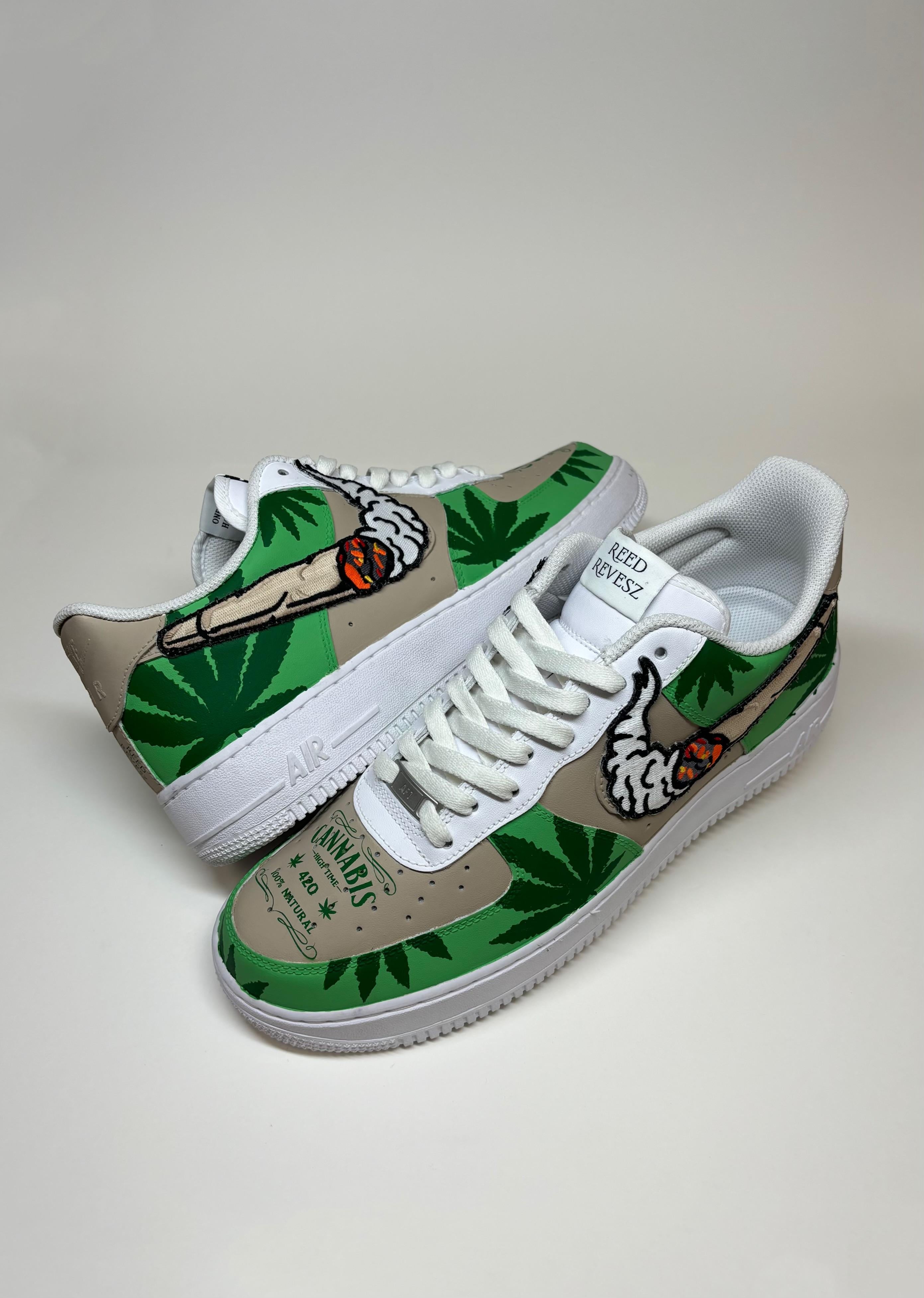 nike dipinte a mano