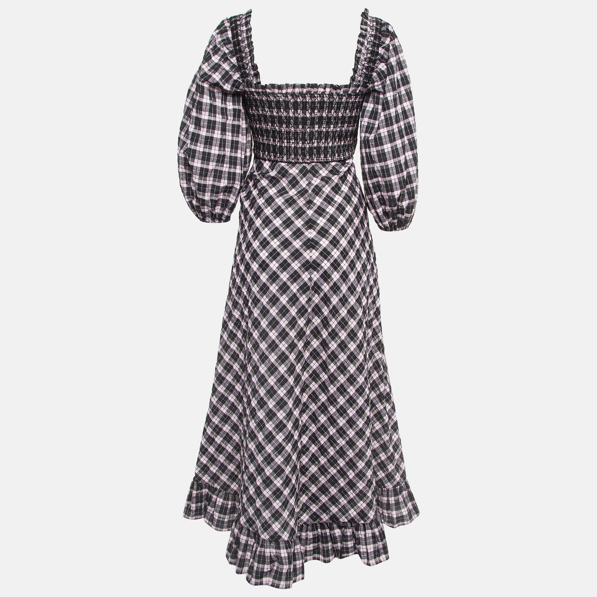 Experimenta el placer de la sastrería experta con este vestido de diseño para mujer. Fabricado meticulosamente, ofrece un ajuste impecable y detalles de lujo, que garantizan una comodidad inigualable. Esta hermosa creación elevará tu estilo sin