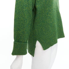 Ganni, maglione verde in misto lana riciclata con scollo a V XS