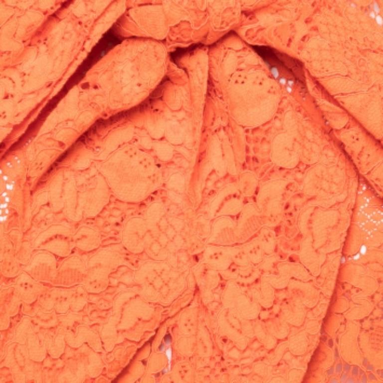 Ganni - Top senza maniche con dettaglio a cravatta con scollo floreale arancione - S In condizioni ottime in vendita a Dubai, Al Qouz 2