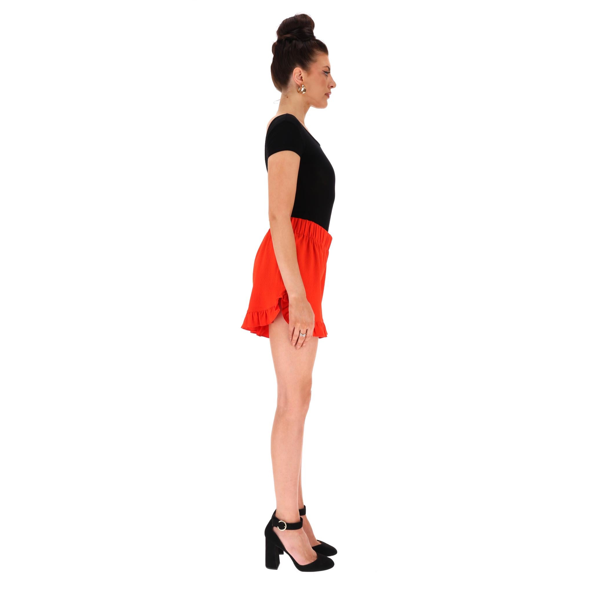 Ganni Shorts mit Rüschenbesatz (Rot) im Angebot