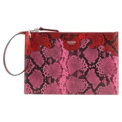 Pochette Ganni in pelle riciclata con stampa serpente — Rosa