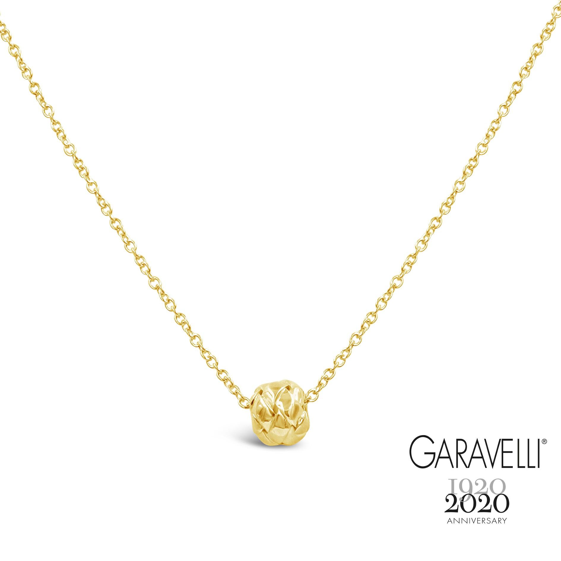 Garavelli  18 Karat Rose Gold Dedalo Pendant 
The pendant is rolling around the chain and featuring a nice interwined design; pendant size mm 8  
Chain lenght cm 45 with a loop at 40 cm
18kt GOLD  : gr 7.40.    Made in Italy
Available also in yellow