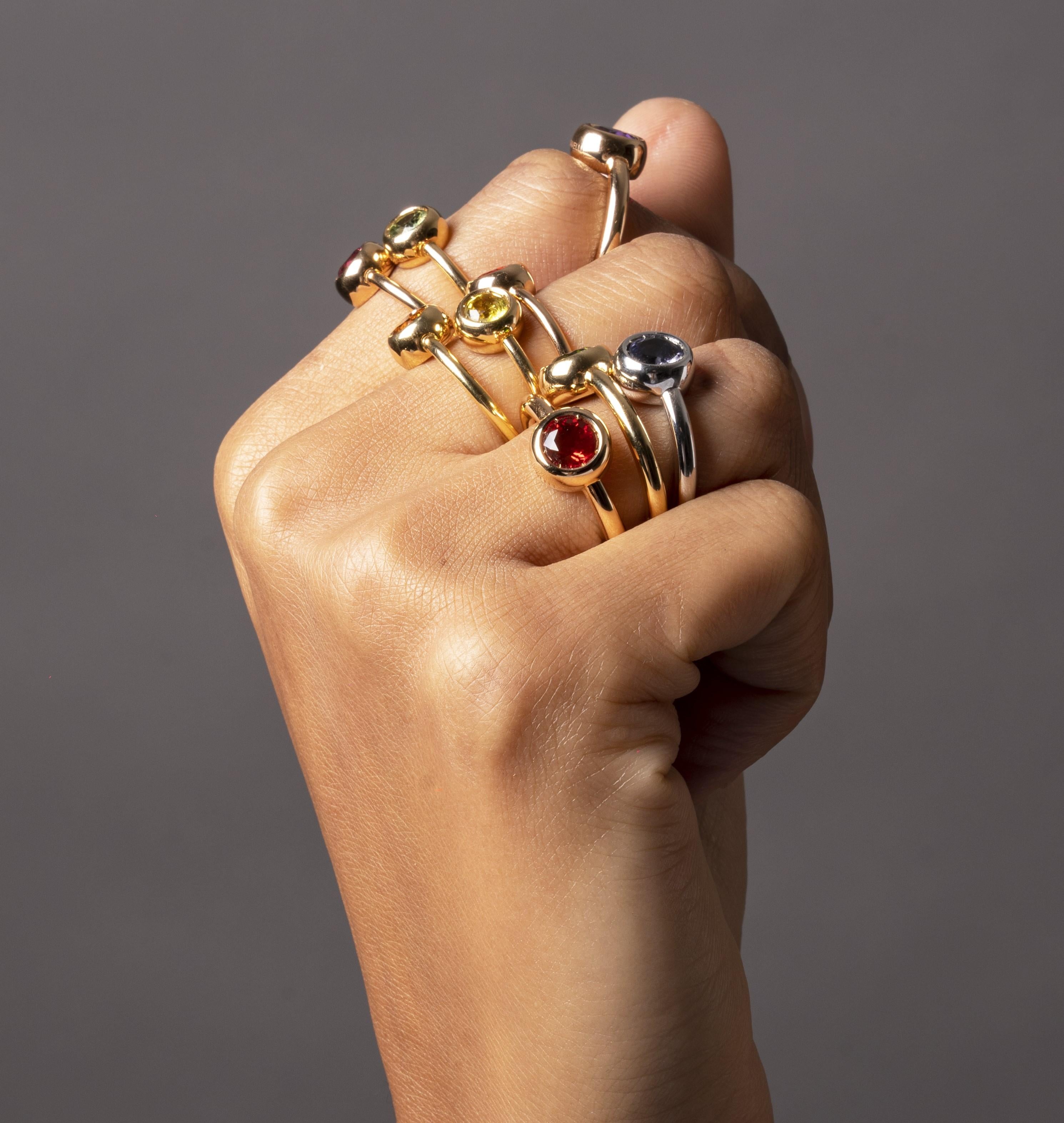 Garavelli Anillo Giotto de Oro Amarillo de 18 Kilates con Ópalo de Fuego Mexicano en venta 4