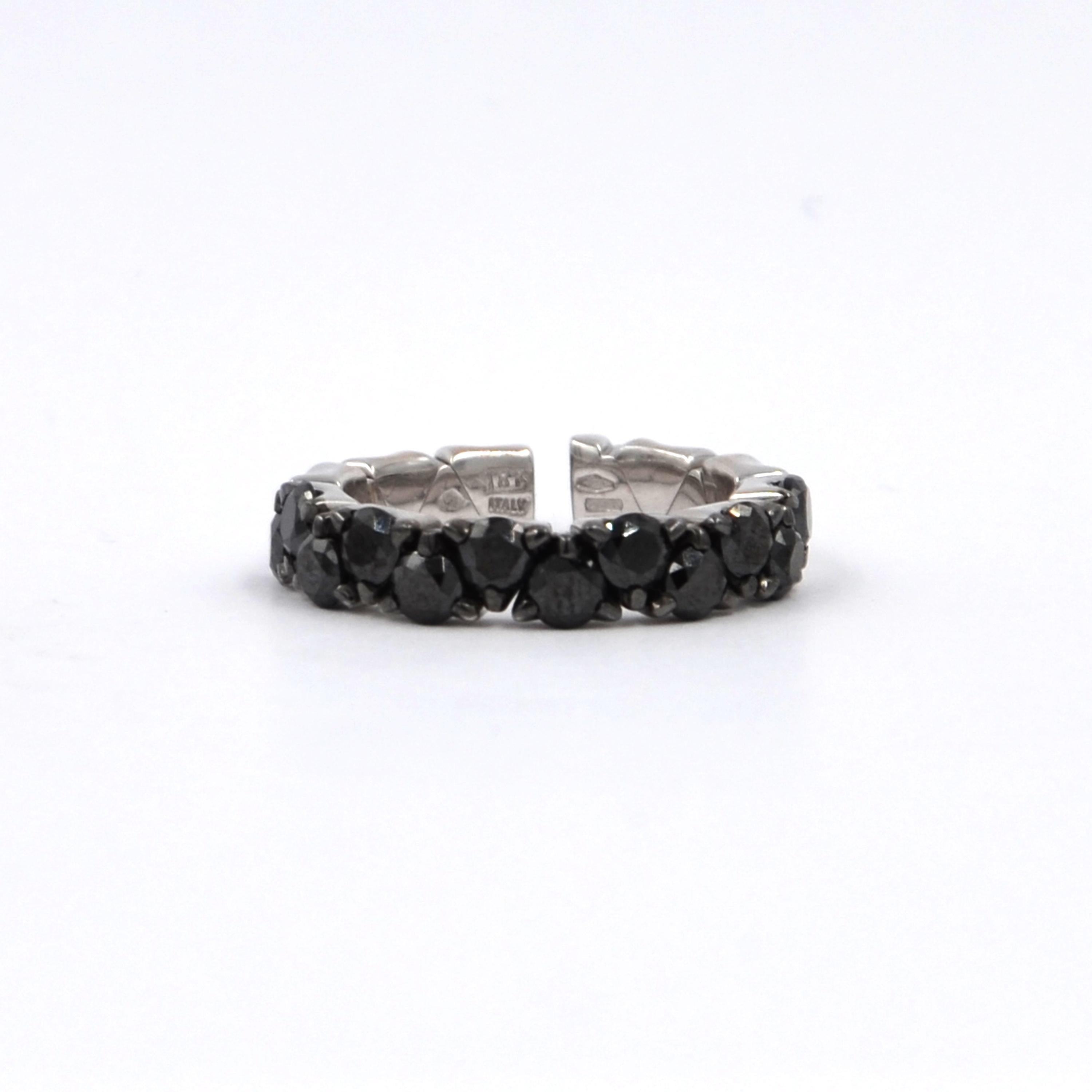 Round Cut Garavelli 18 Karat White Gold Black Diamonds Coil Ring