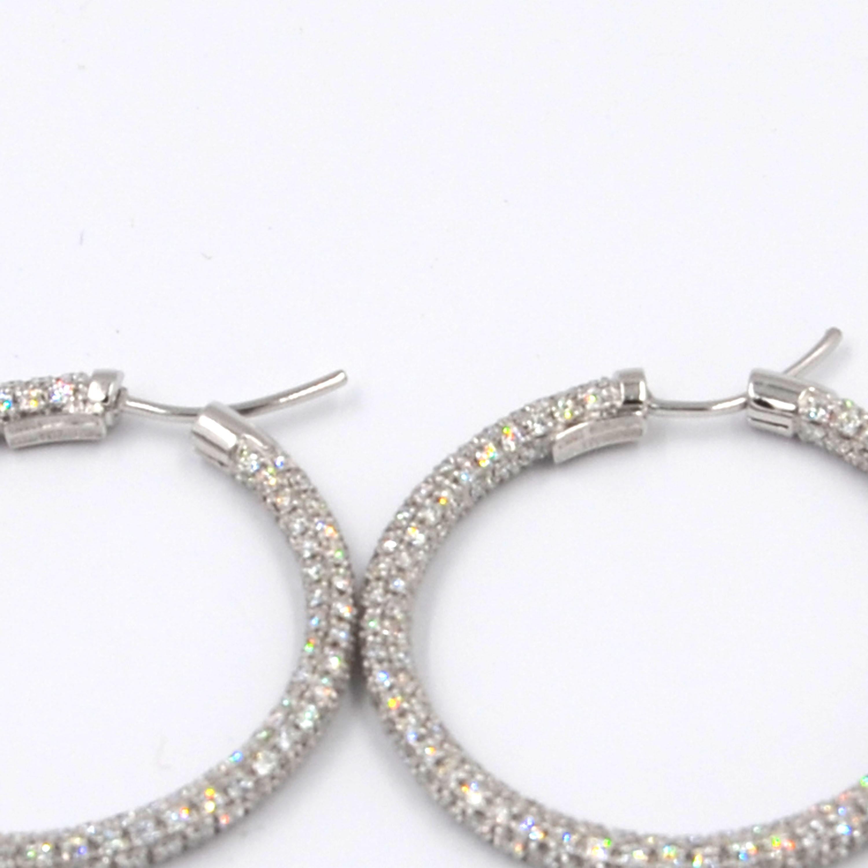 Garavelli 18 Karat White Gold Diamond Eternity Hoop Earrings In New Condition In Valenza, IT