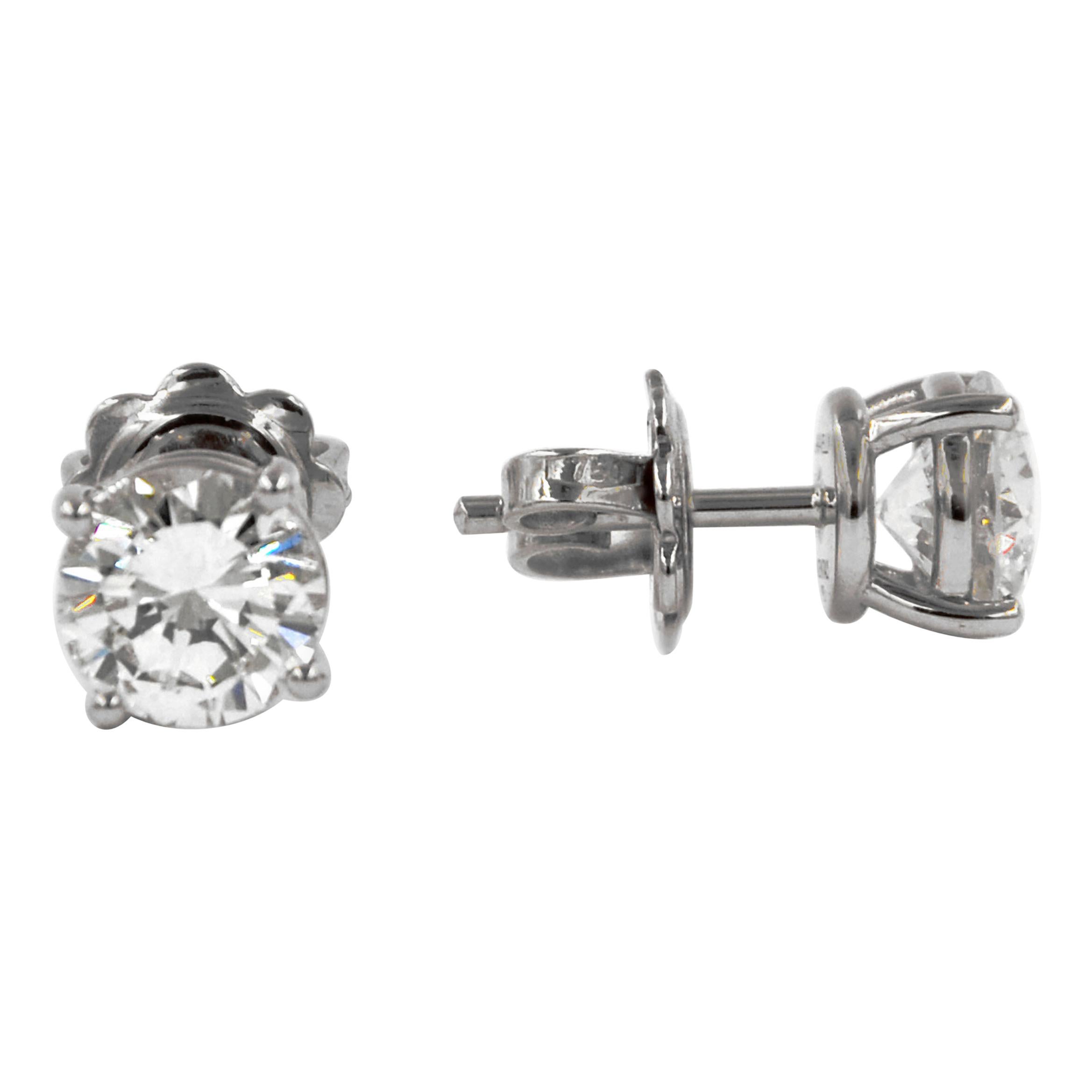 Garavelli 18 Karat White Gold Diamonds Stud Earrings For Sale