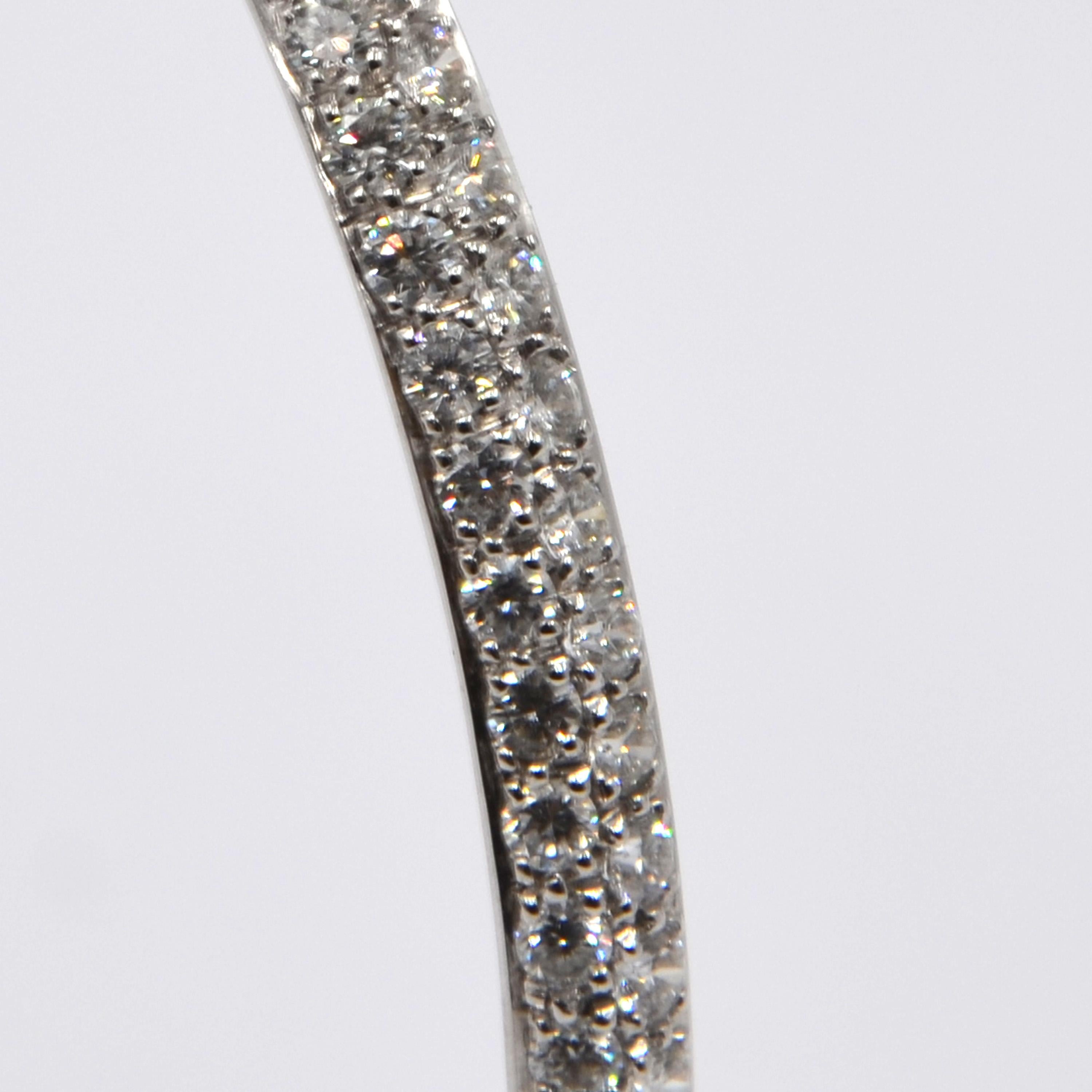 Taille ronde Garavelli Bracelet jonc en or blanc 18 carats avec diamants blancs ronds en vente