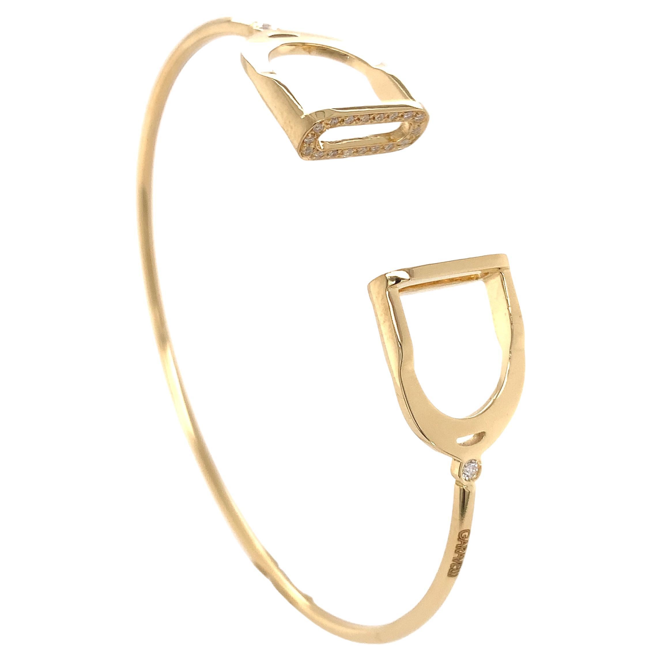 Garavelli: 18 Karat Weißgold Diamanten Steigbügel-Armband (Zeitgenössisch) im Angebot