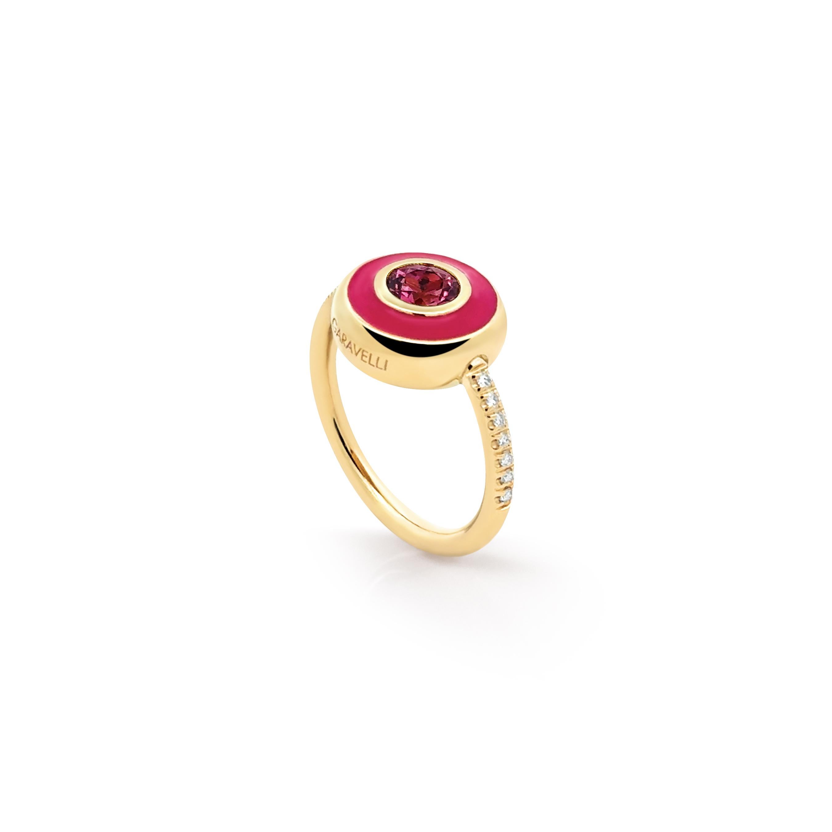 Garavelli Bague Giotto en or jaune 18 carats, émail fucsia et rodolite en vente 10