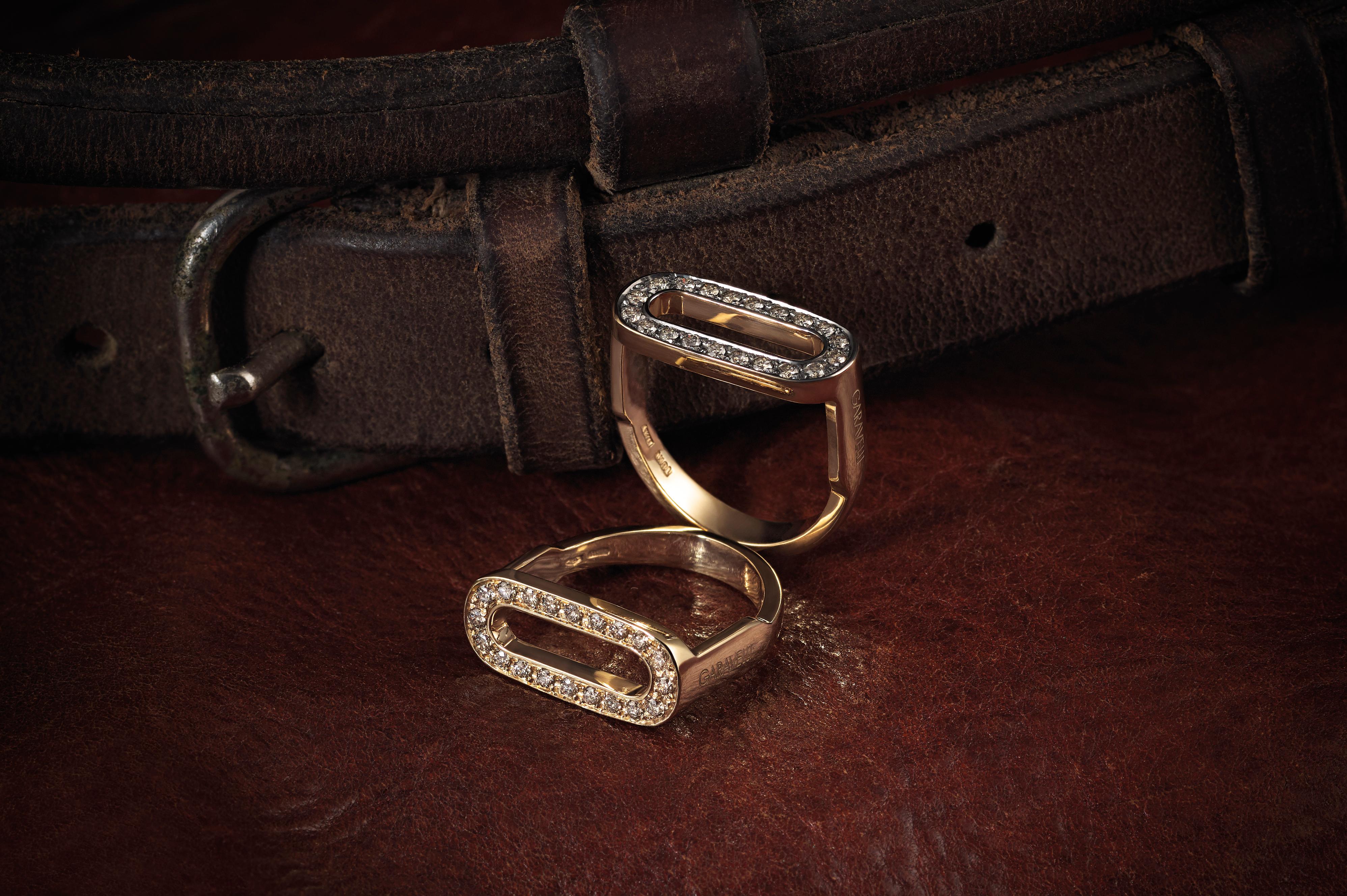 For Sale:  Garavelli 18 Karat Yellow Gold Stirrups Collection Ring  6