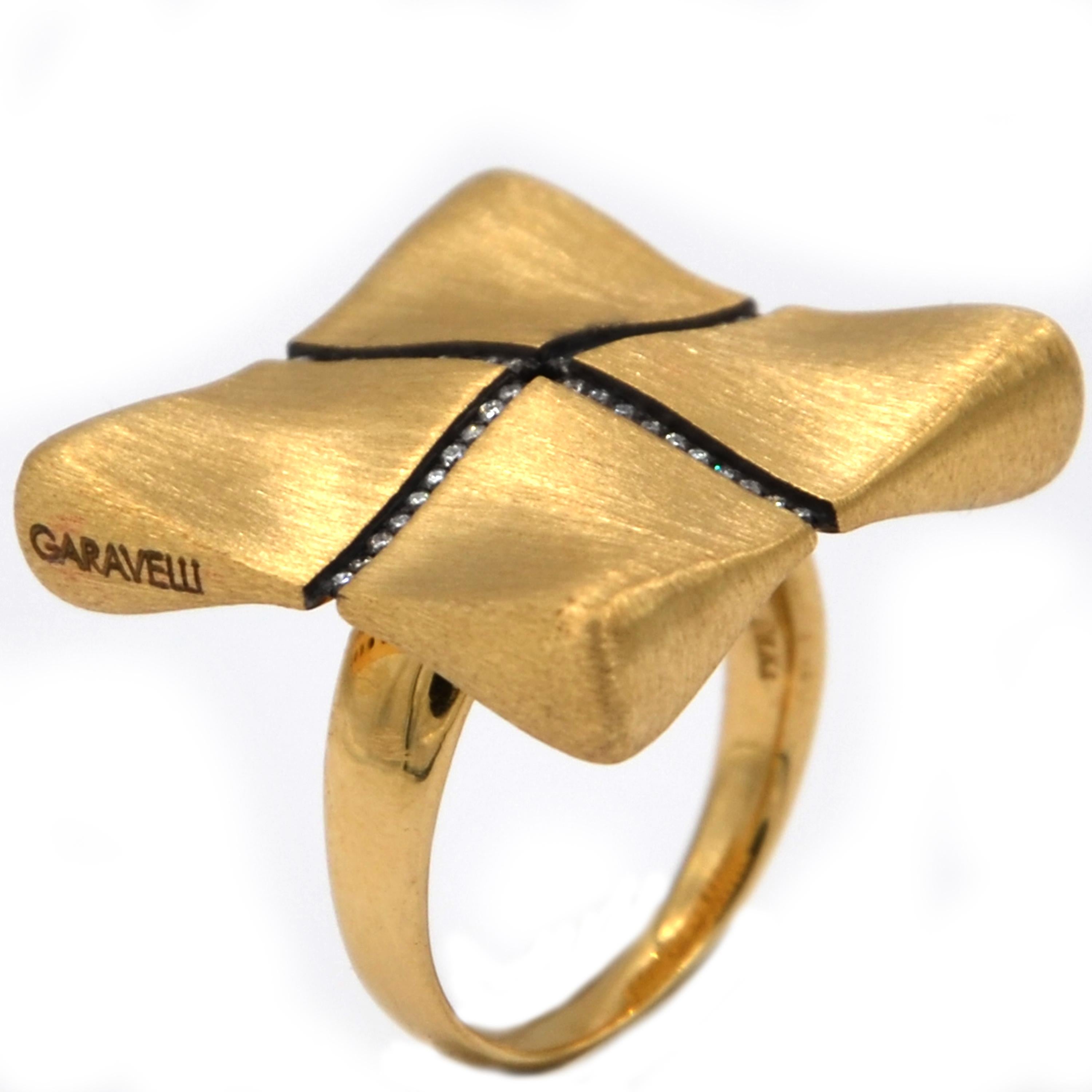 Garavelli 18 Karat Yellow Gold White Diamonds Award Collection 