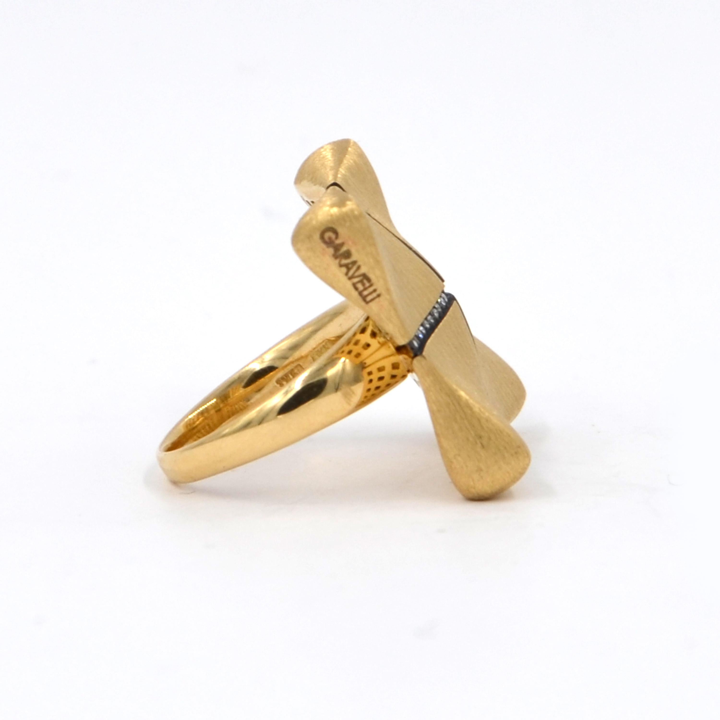 Women's Garavelli 18 Karat Yellow Gold White Diamonds Award Collection Ring