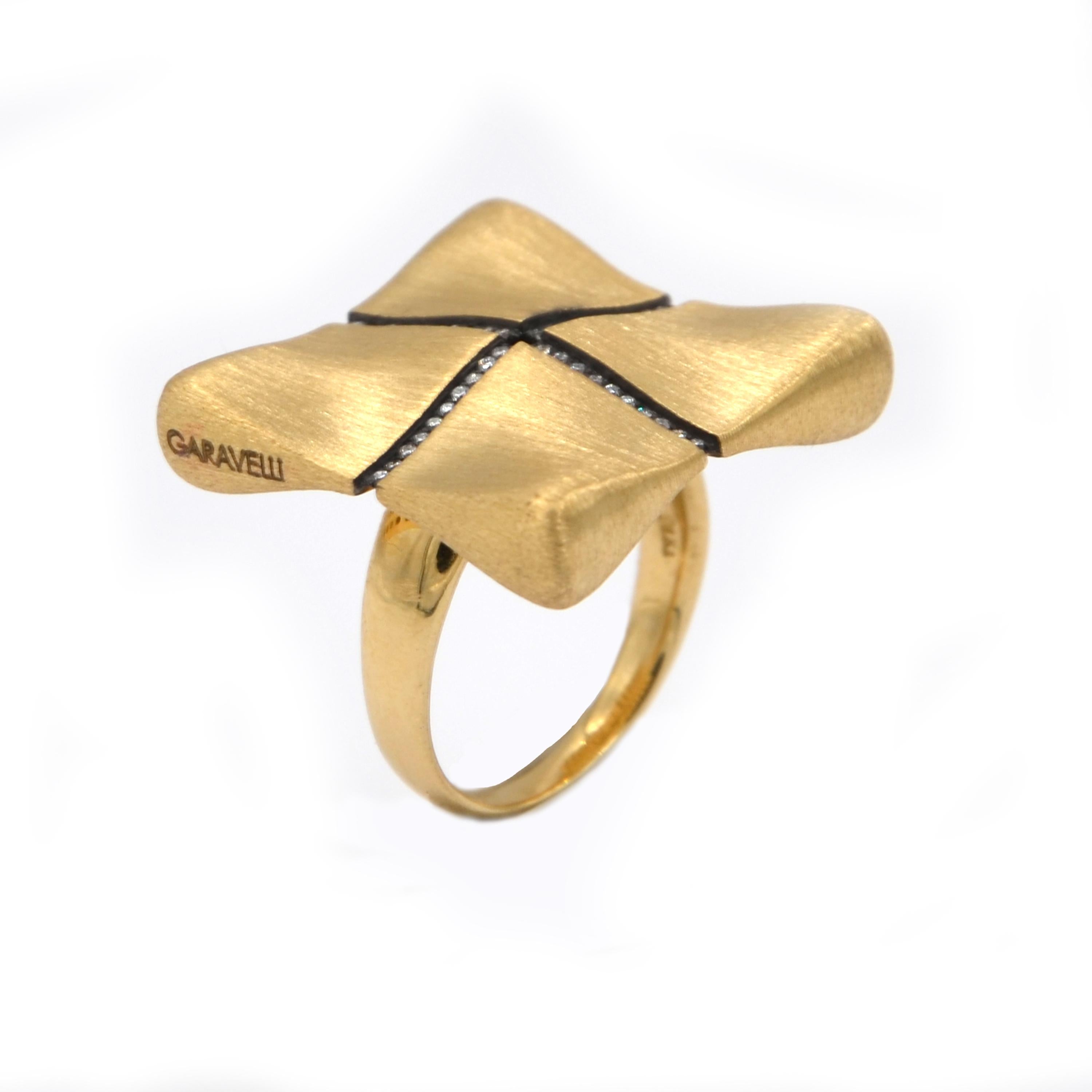 Garavelli 18 Karat Yellow Gold White Diamonds Award Collection Ring 2
