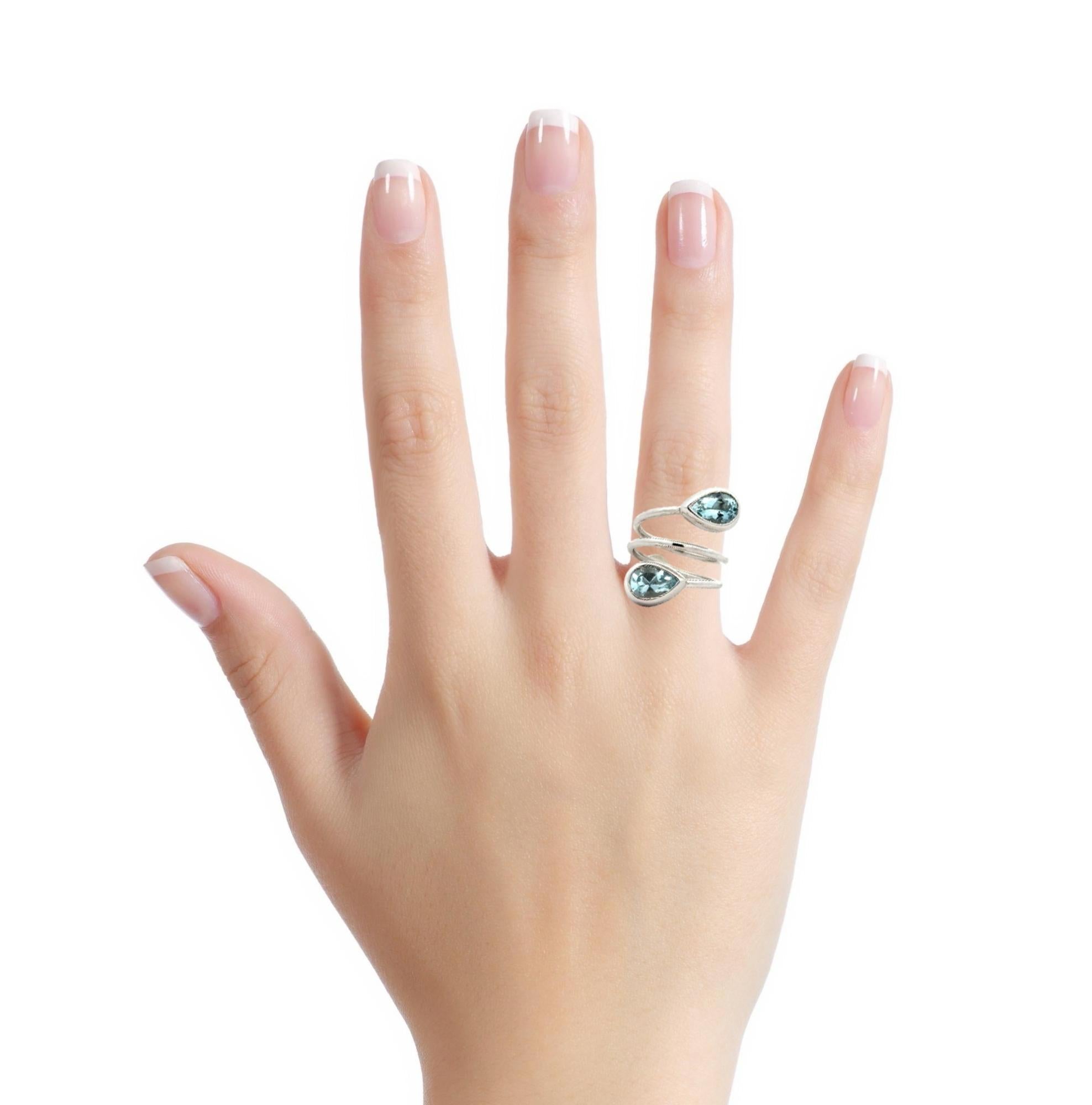 Garavelli 18 KT White Gold Contrarier Ring with Aquamarine Drops For Sale 3