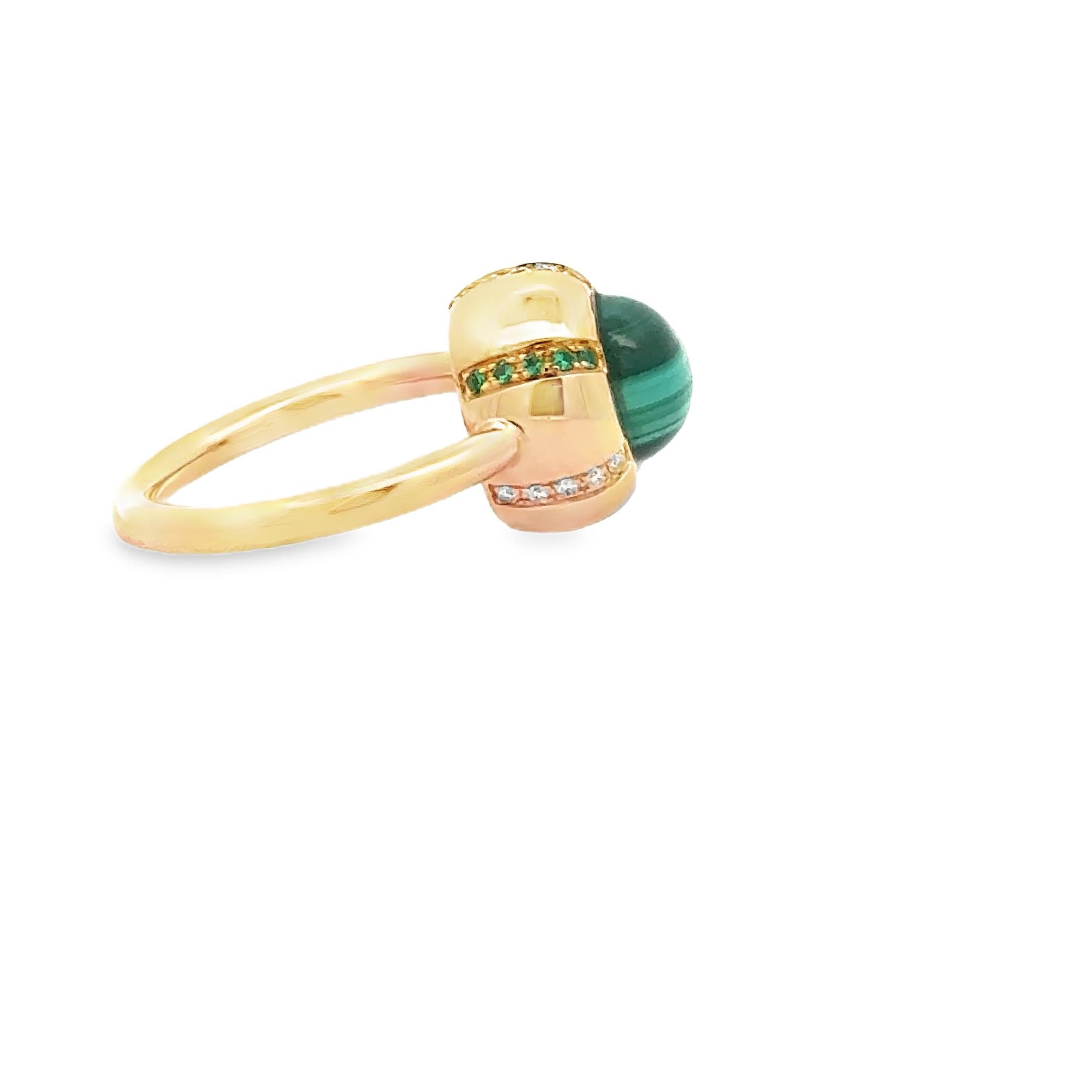 Garavelli 18 KT Yellow Gold Ring with cabochon malachite, diamonds and emeralds For Sale 4