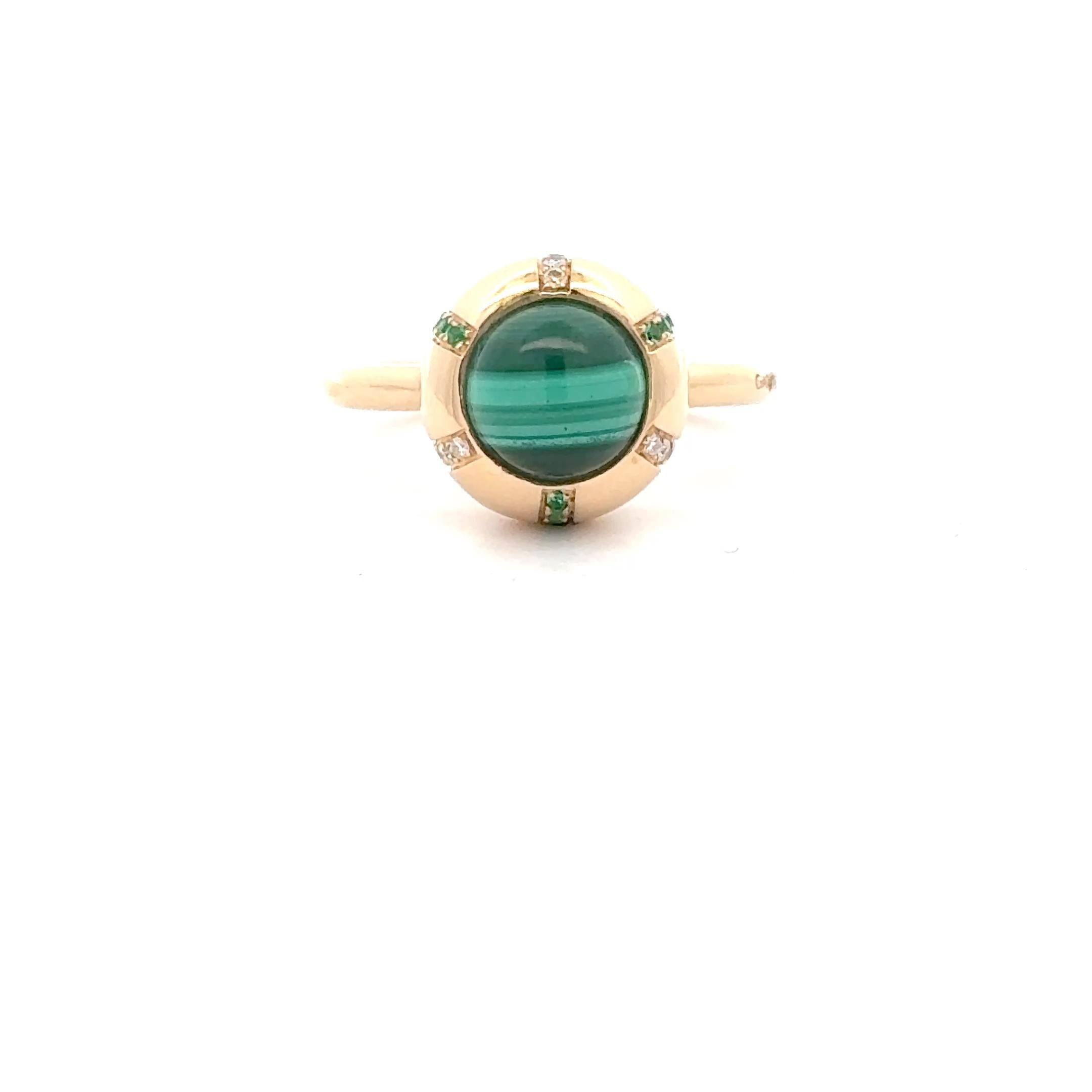 Contemporary Garavelli 18 KT Yellow Gold Ring with cabochon malachite, diamonds and emeralds For Sale