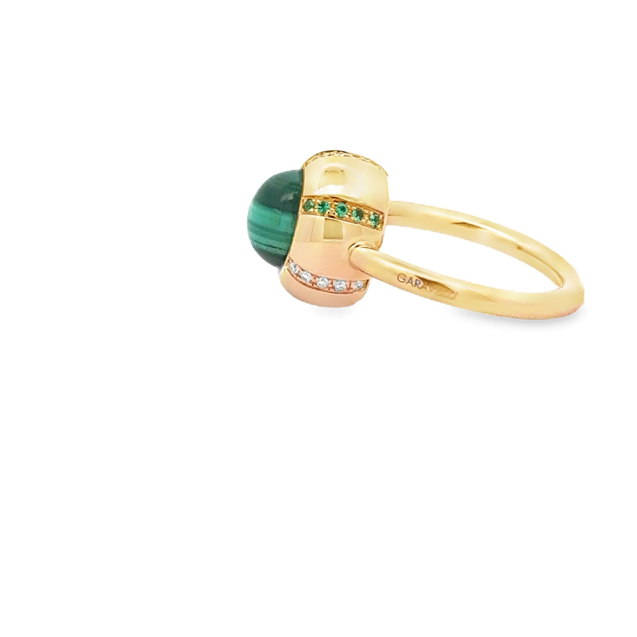 Garavelli 18 KT Yellow Gold Ring with cabochon malachite, diamonds and emeralds For Sale 2
