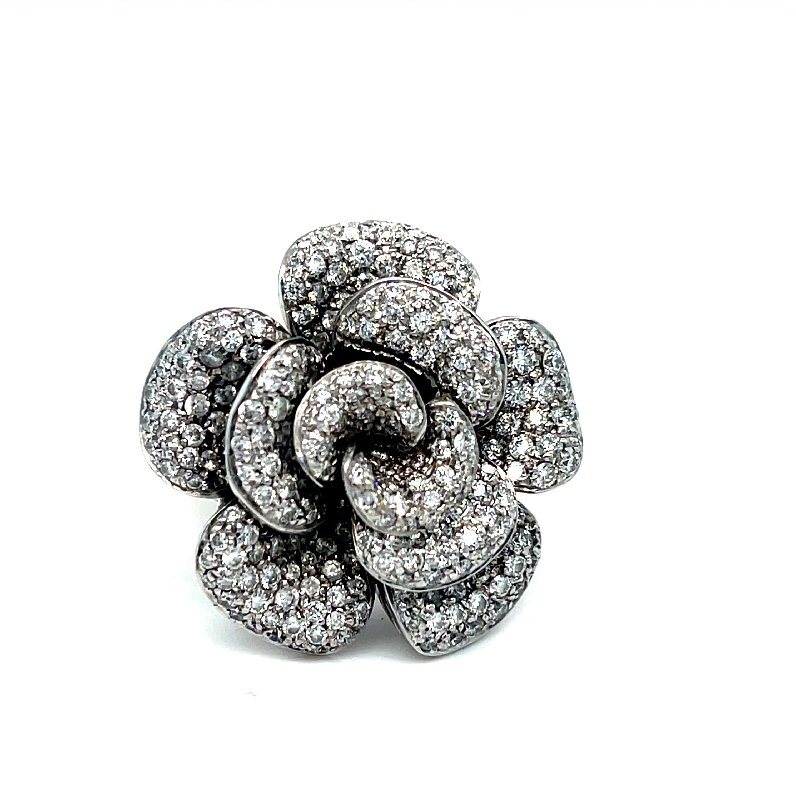 Modern Garavelli 18k White Gold 5.15 ct Diamond Flower Ring Size 7.75 For Sale