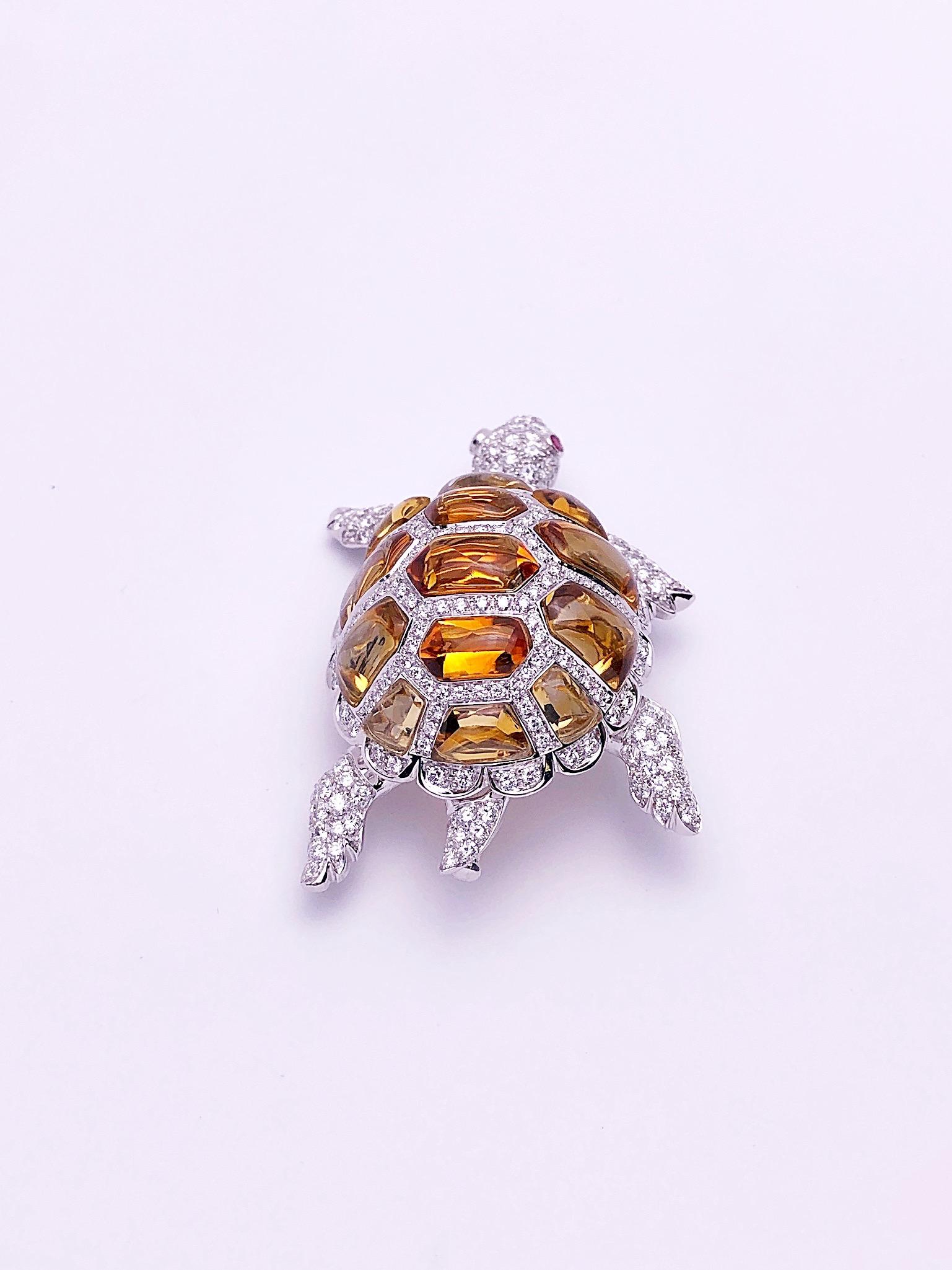 Contemporain Garavelli Broche tortue en or blanc 18 carats et diamants de 4,58 carats avec citrines en vente